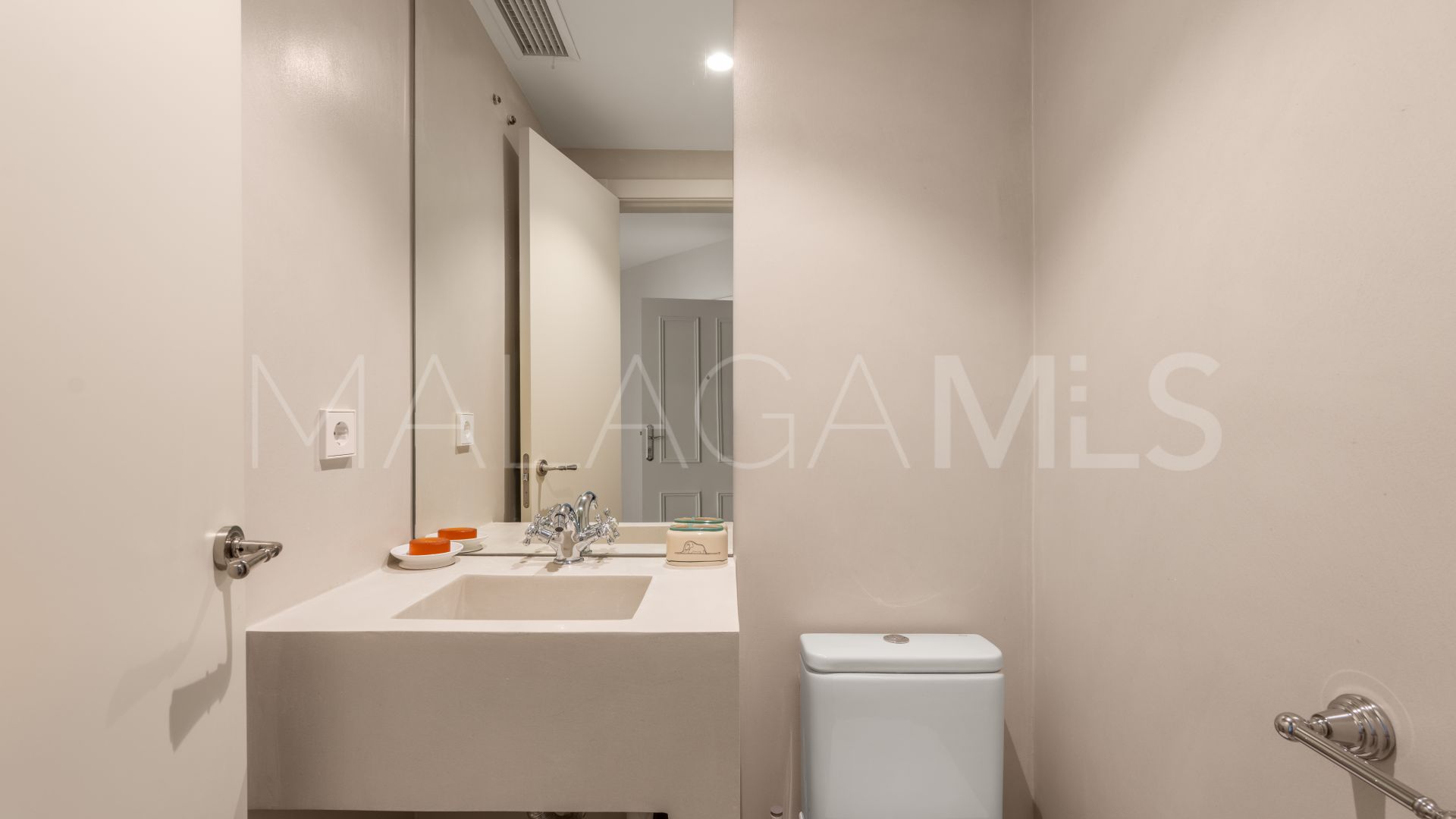 Ground floor apartment for sale in Golden Beach