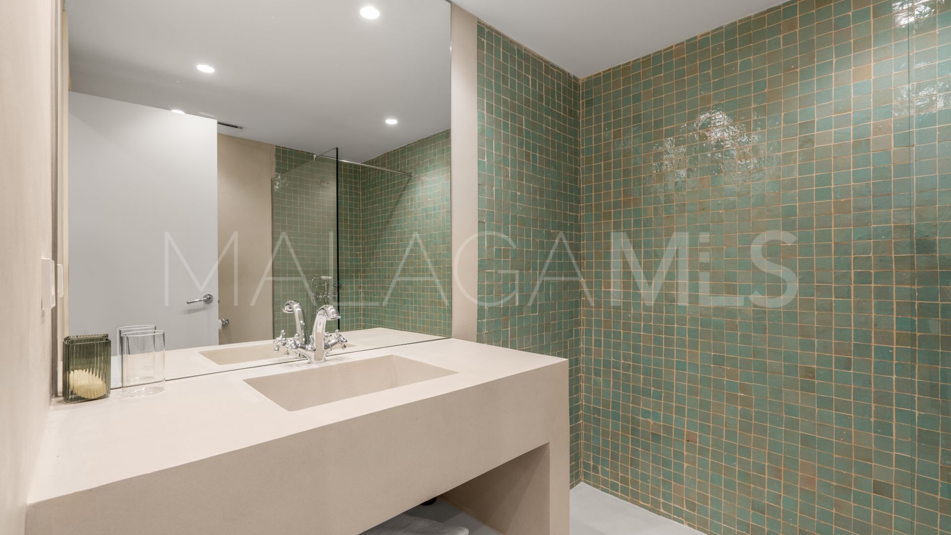 Ground floor apartment for sale in Golden Beach