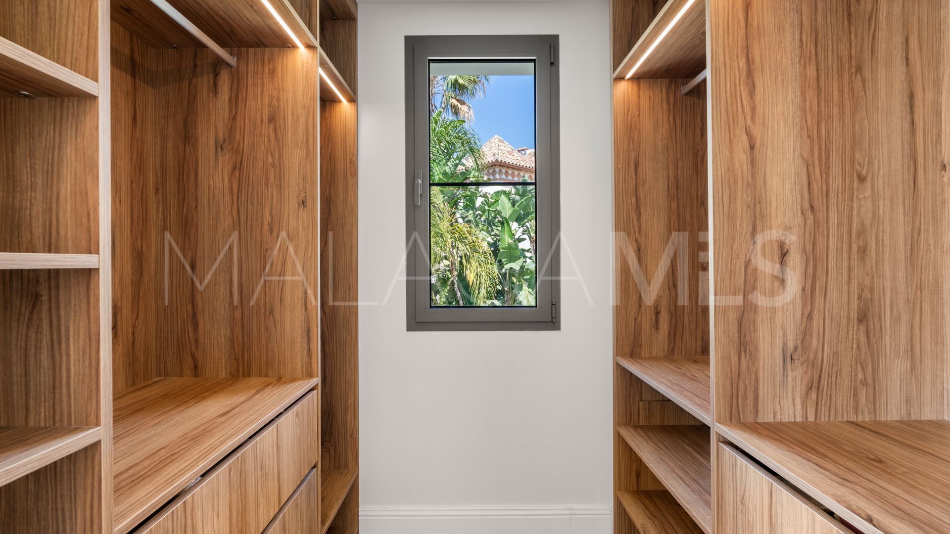 Villa for sale in Los Arqueros