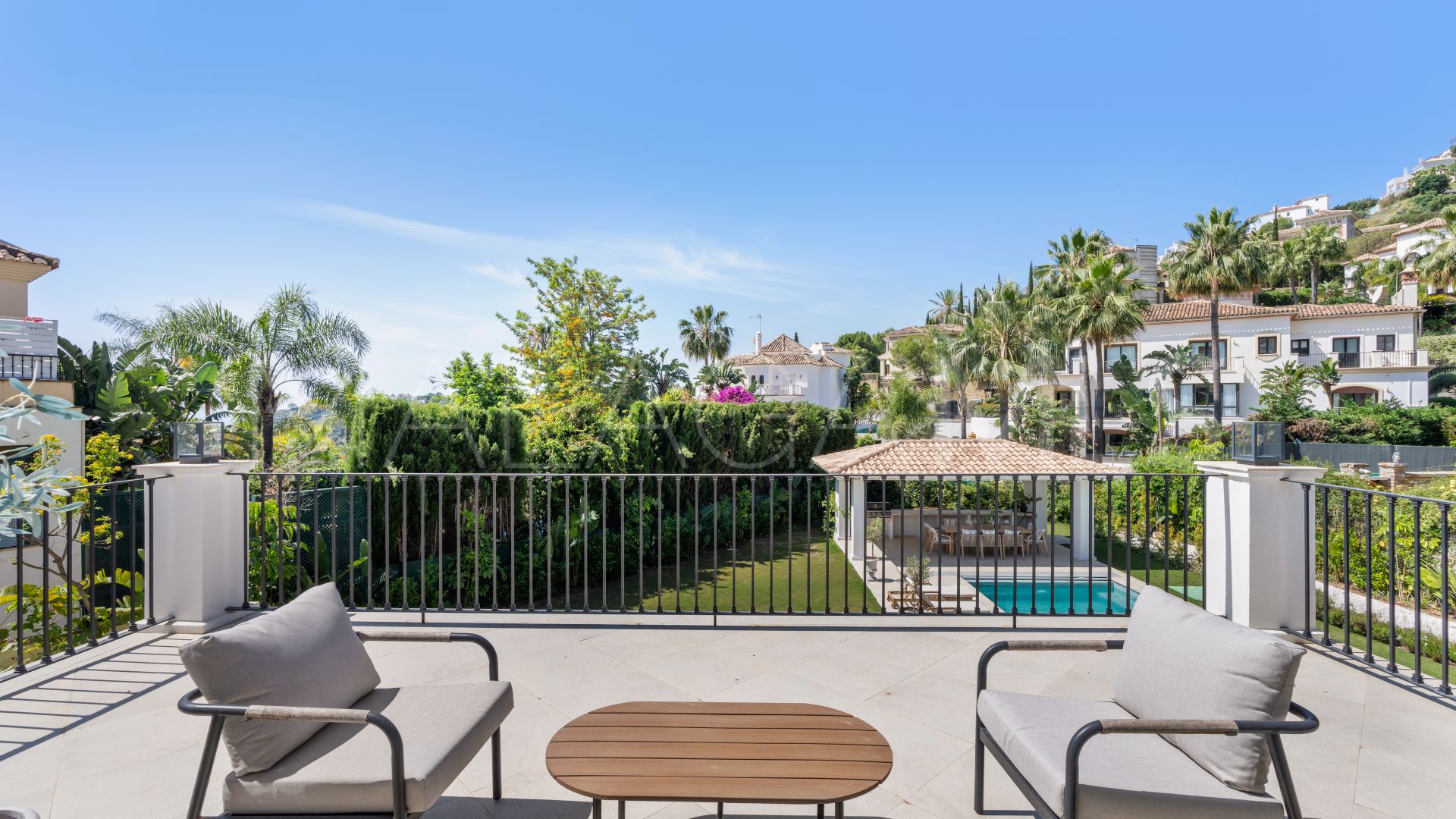 Villa for sale in Los Arqueros
