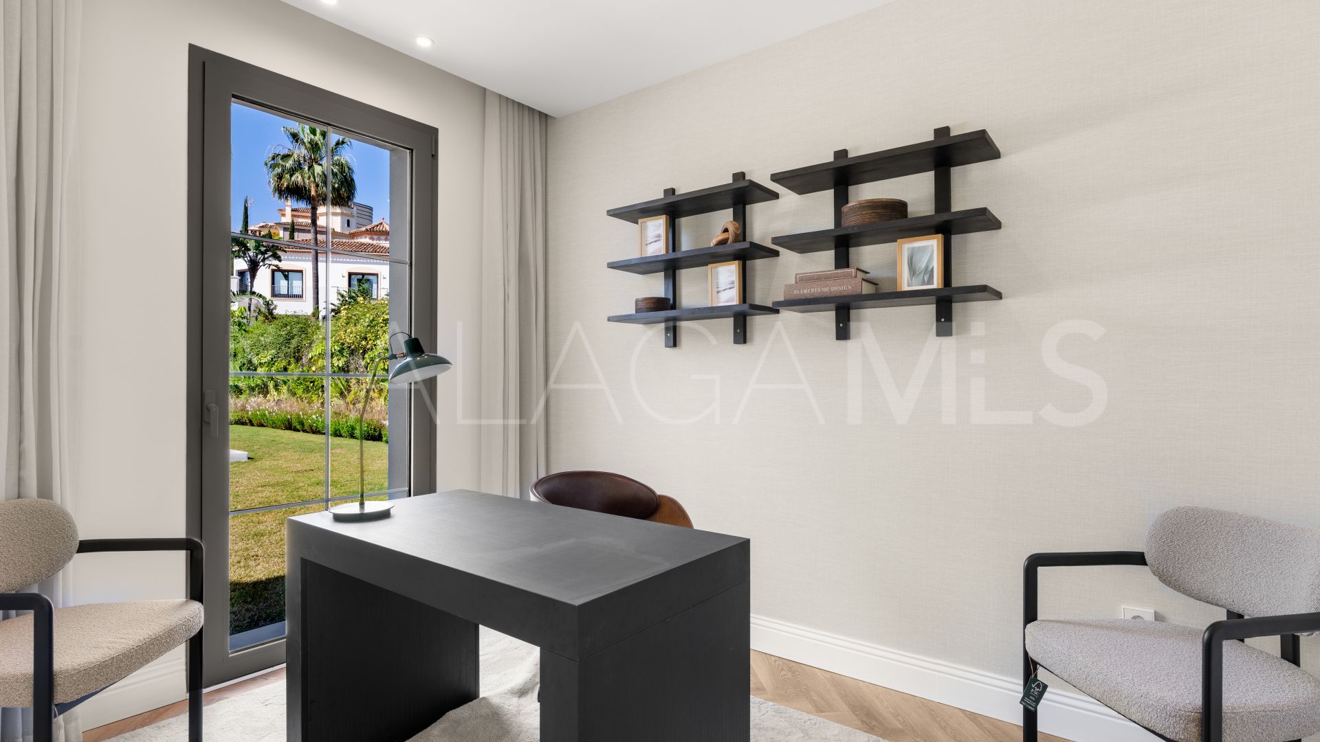 Villa for sale in Los Arqueros