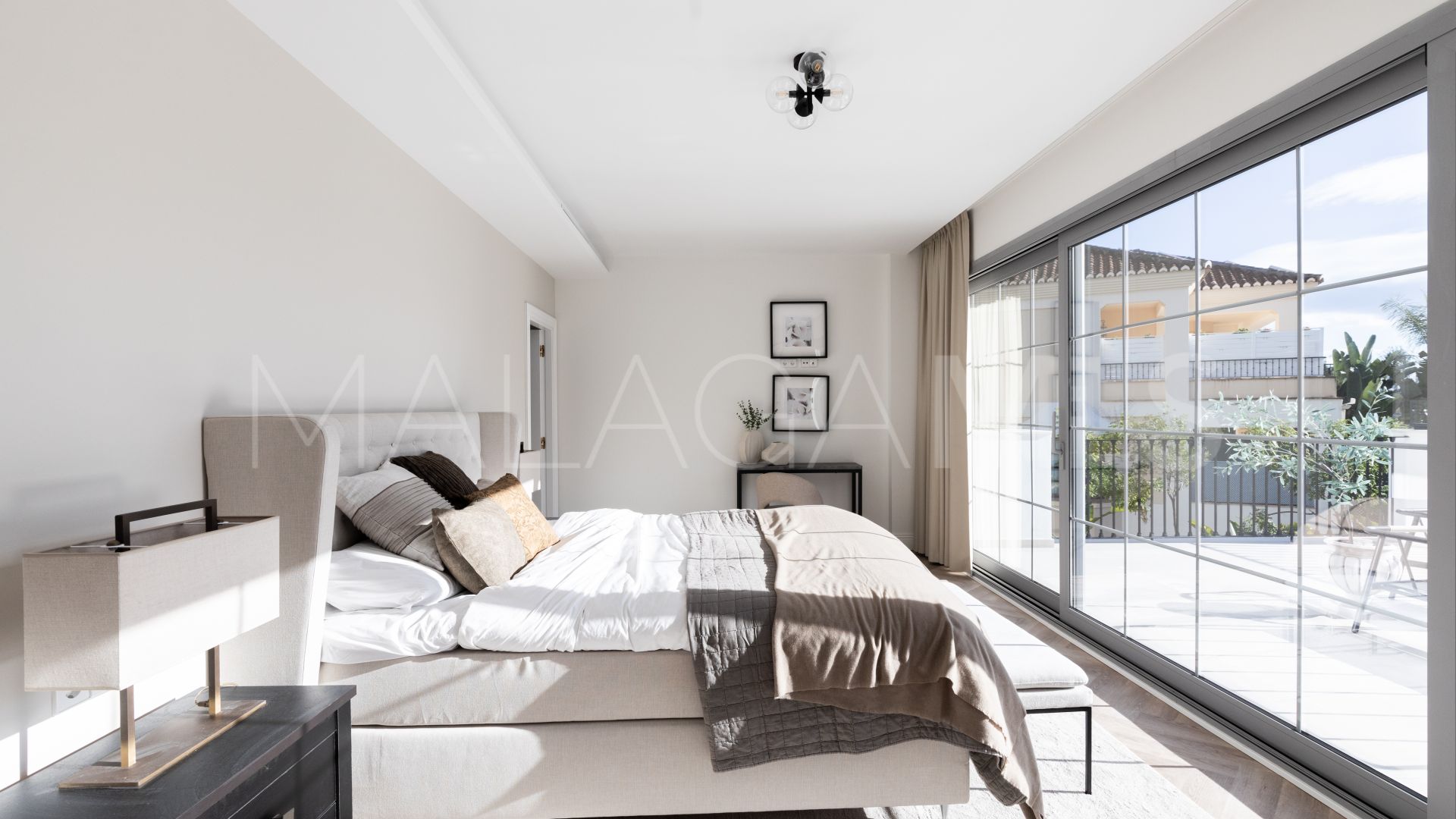 Villa for sale in Los Arqueros with 4 bedrooms