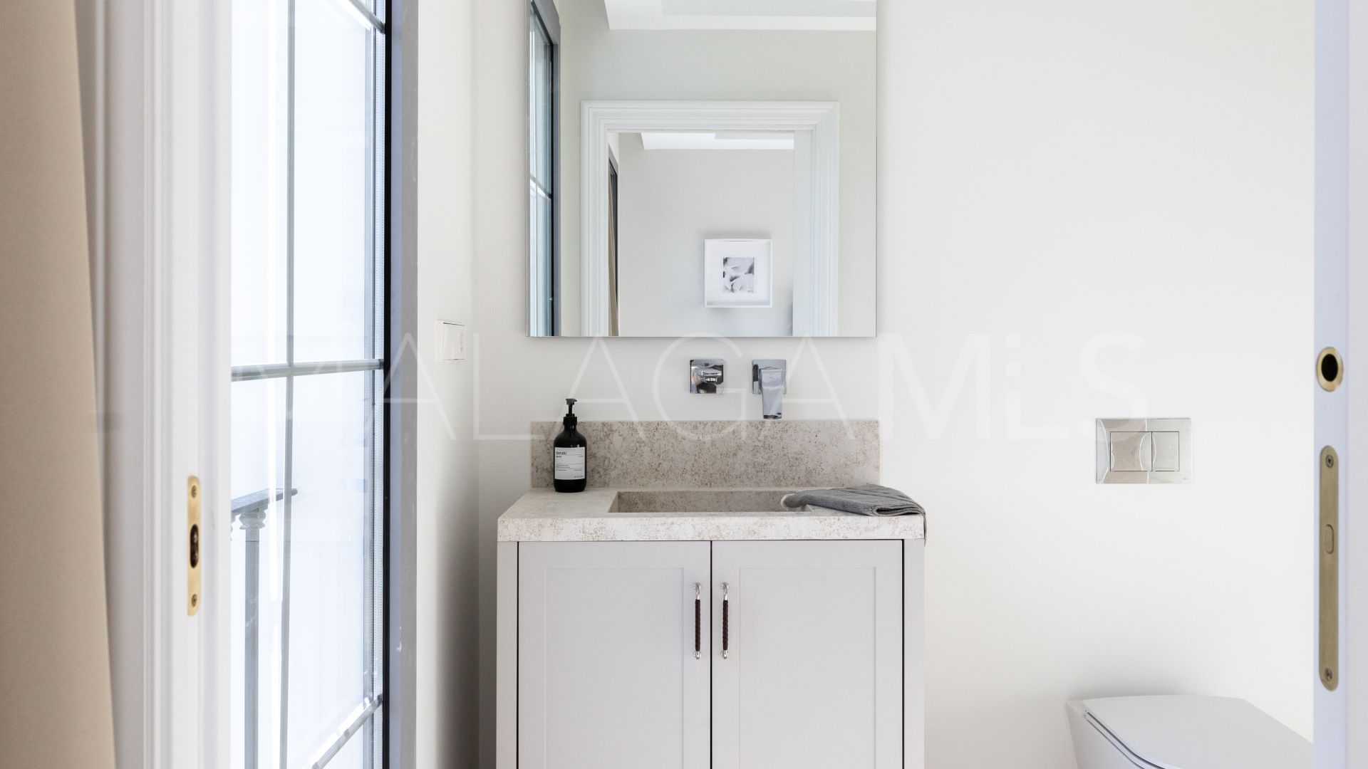 Villa for sale in Los Arqueros with 4 bedrooms