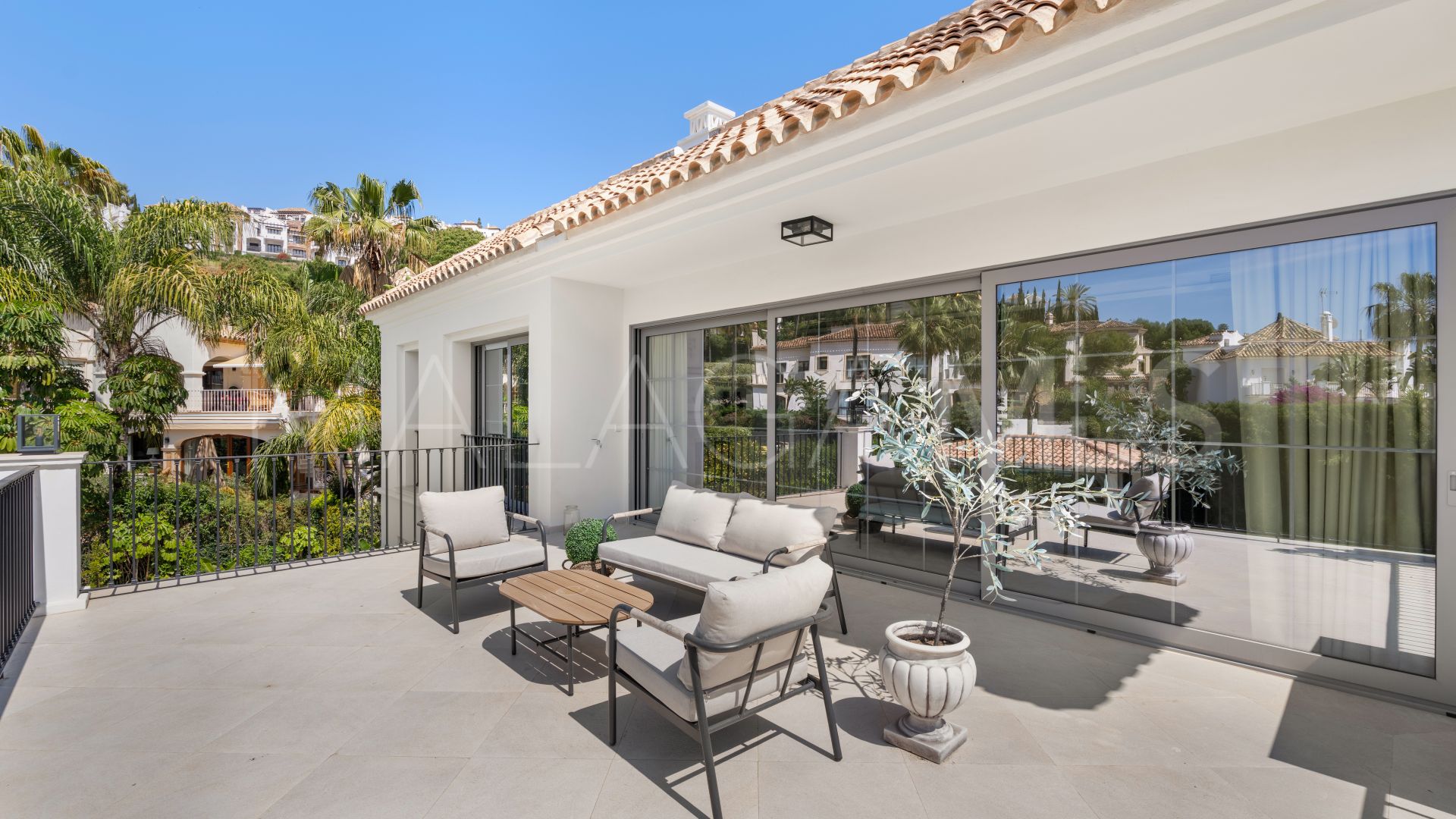 Villa for sale in Los Arqueros