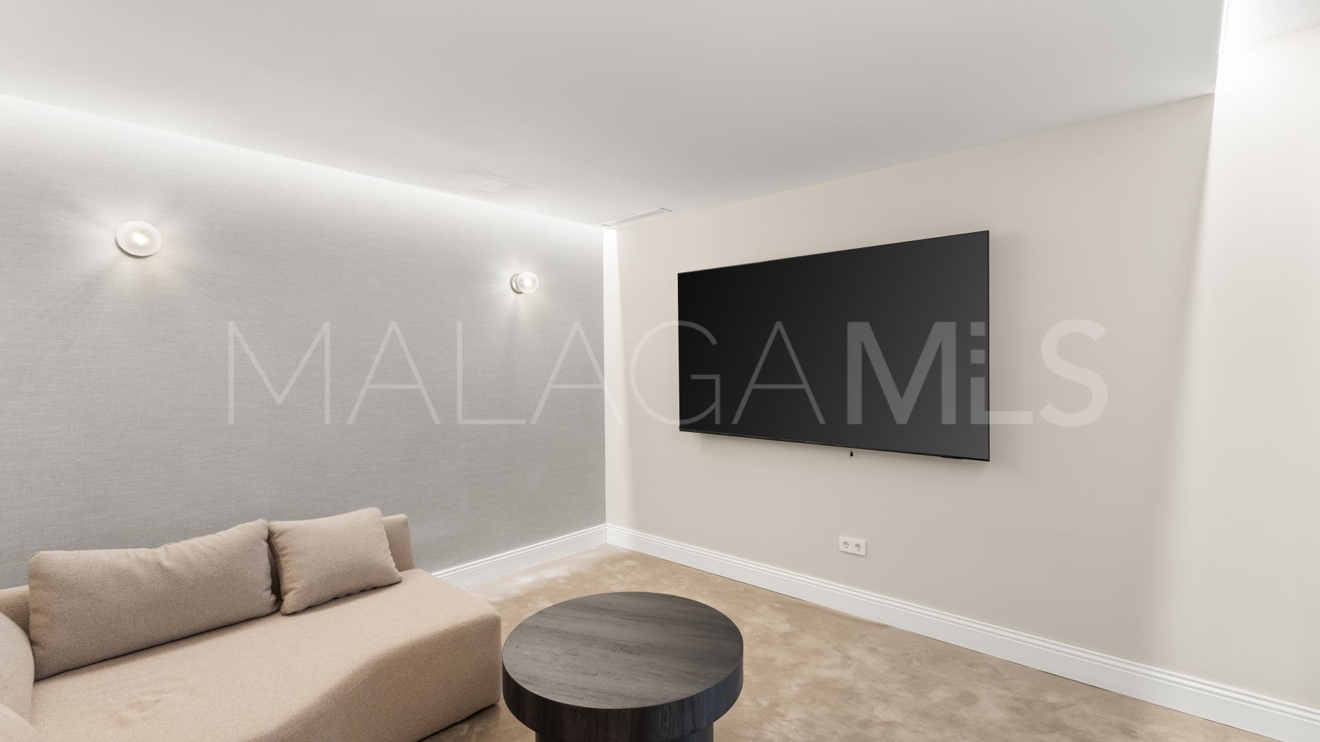 Villa for sale in Los Arqueros