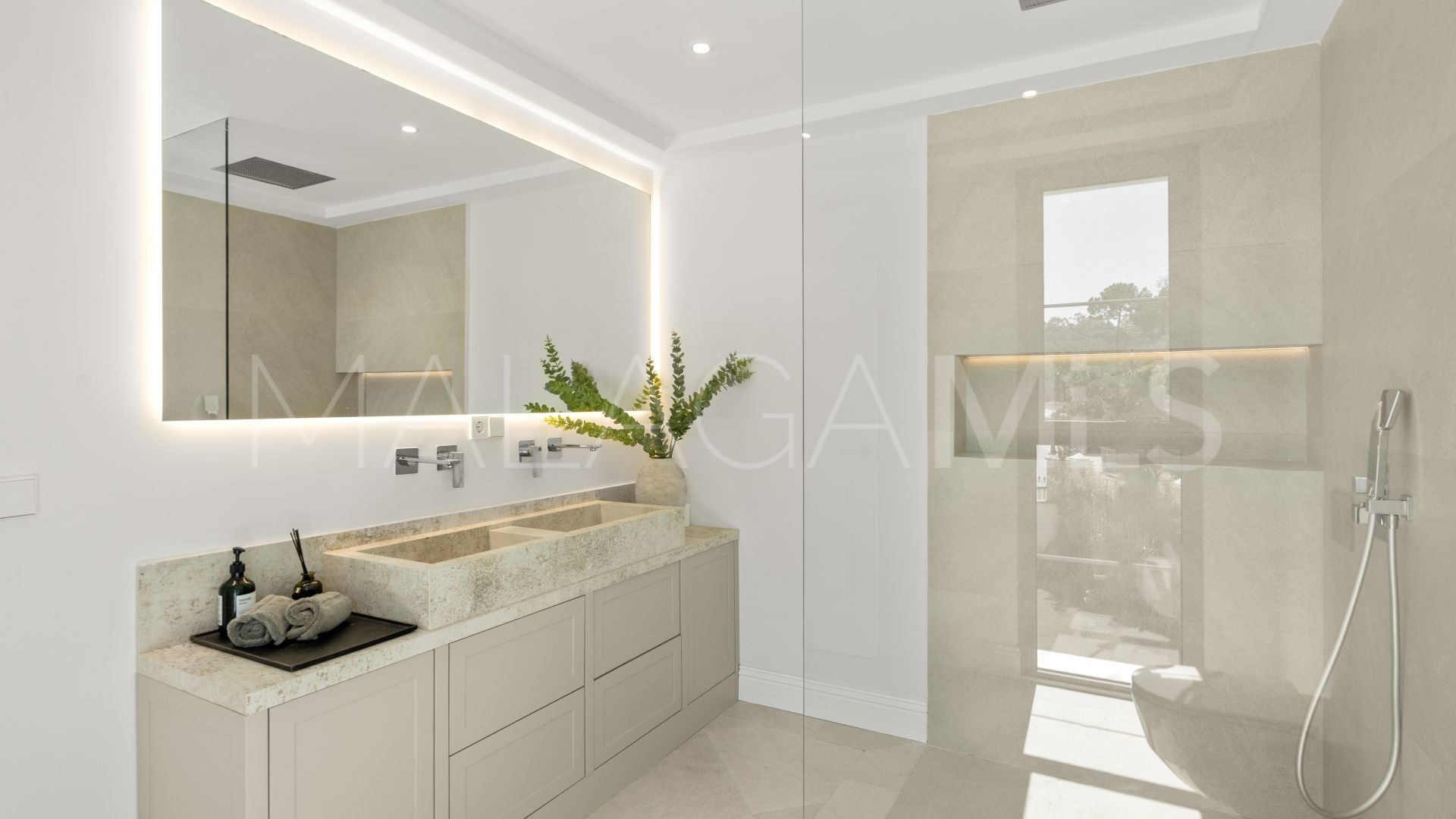 Villa for sale in Los Arqueros