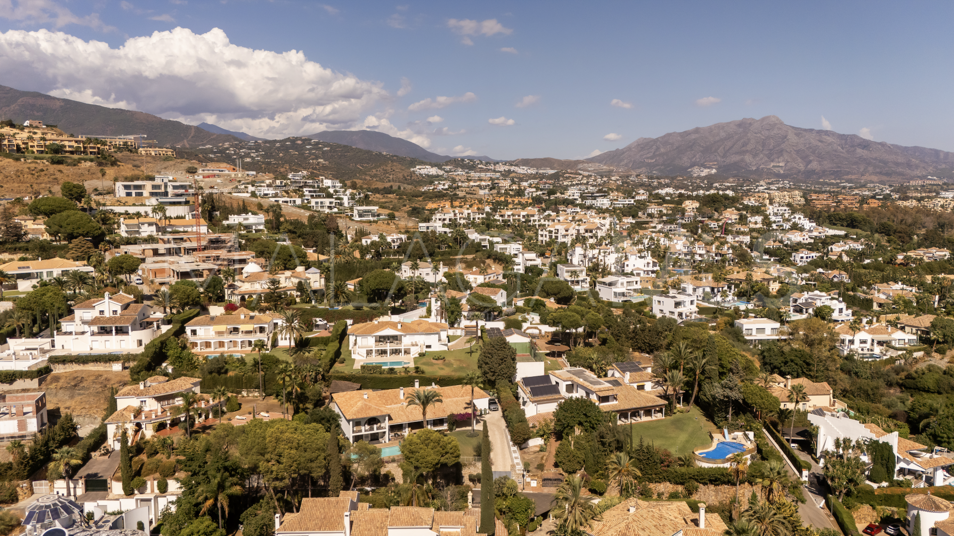 Villa for sale in Paraiso Alto