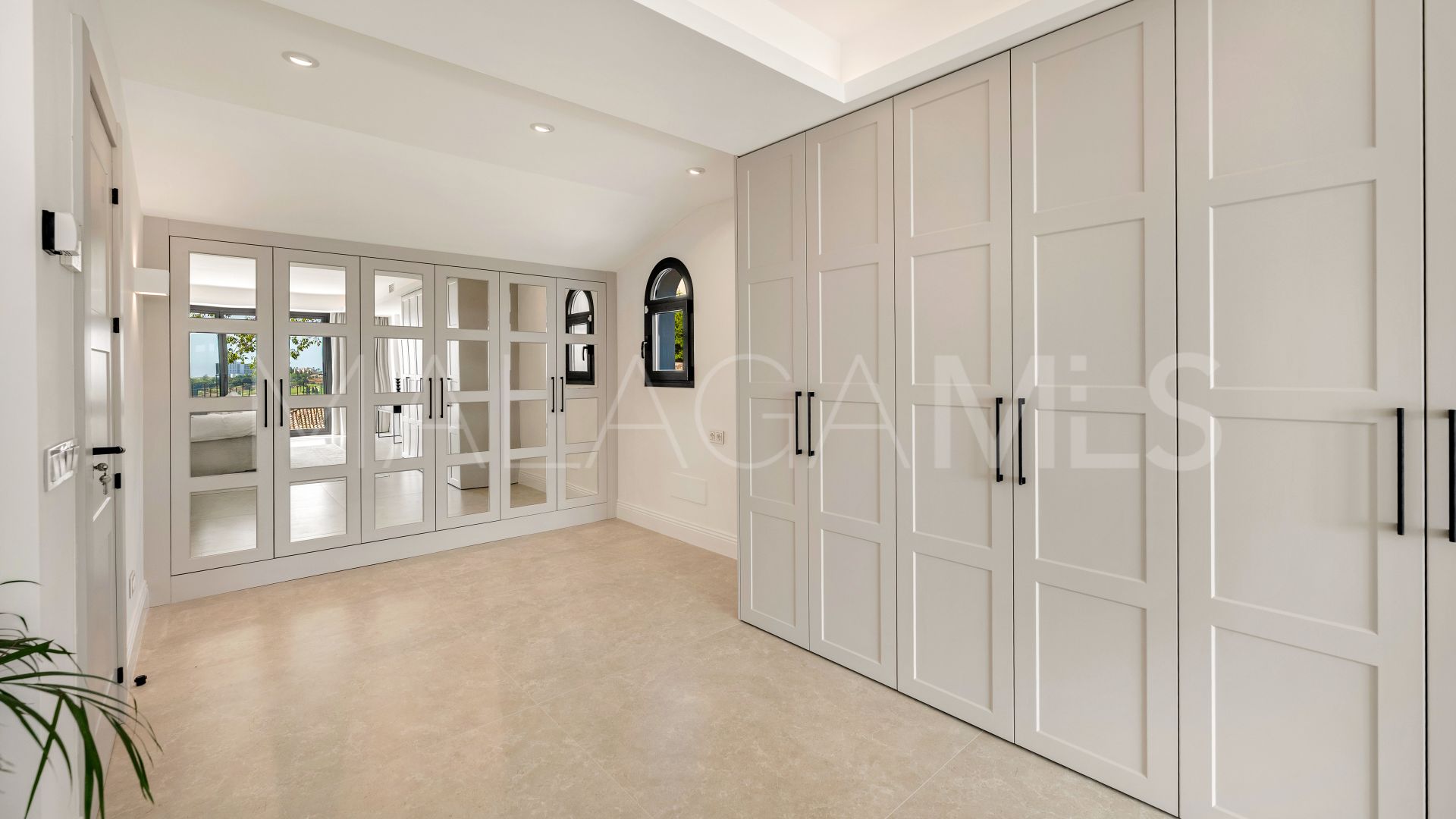 Villa for sale in Paraiso Alto