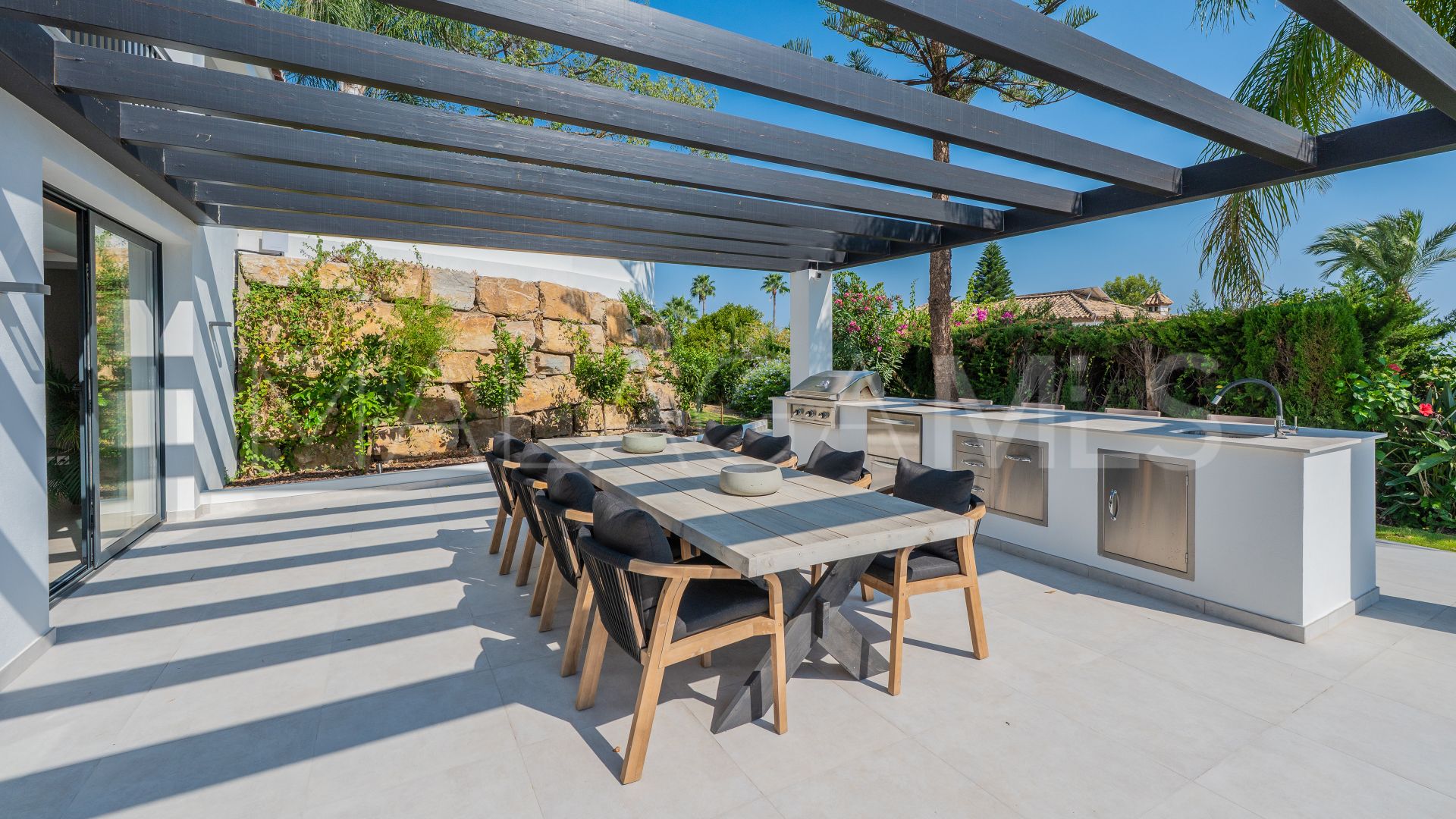 Villa for sale in Paraiso Alto