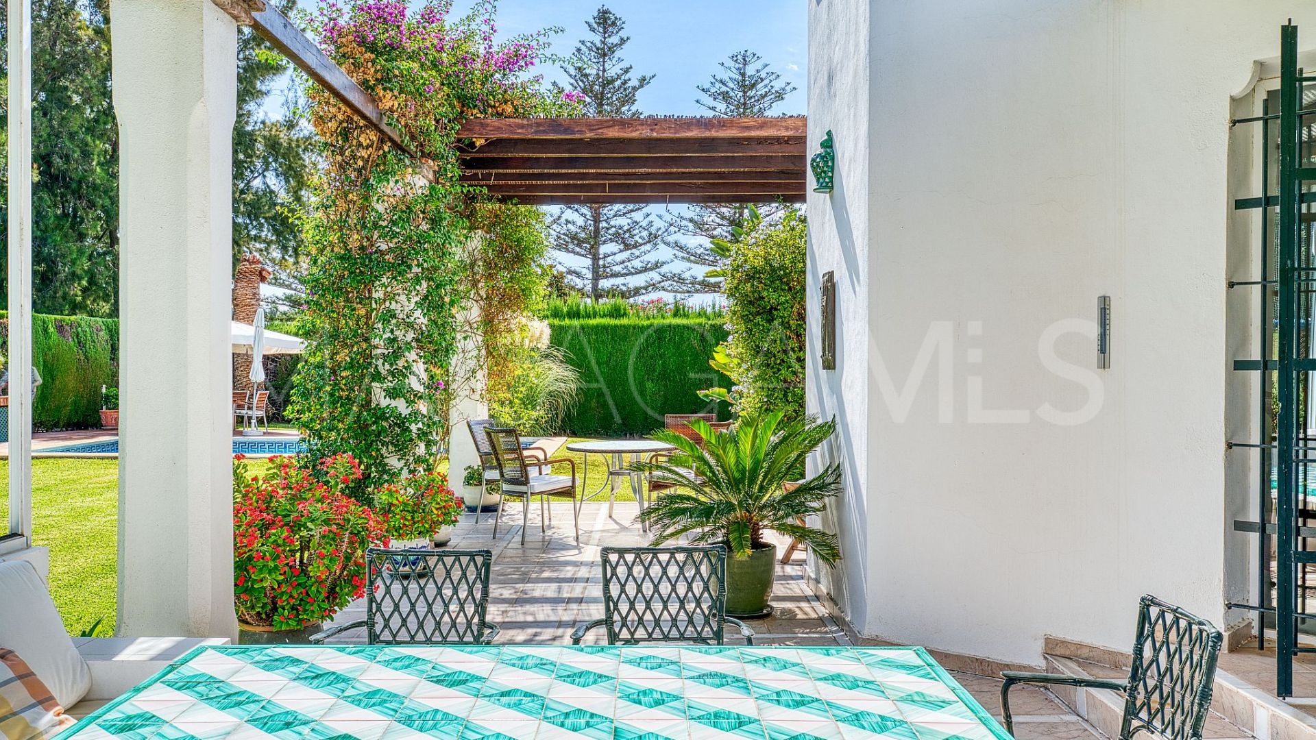 Villa with 4 bedrooms for sale in Nueva Andalucia