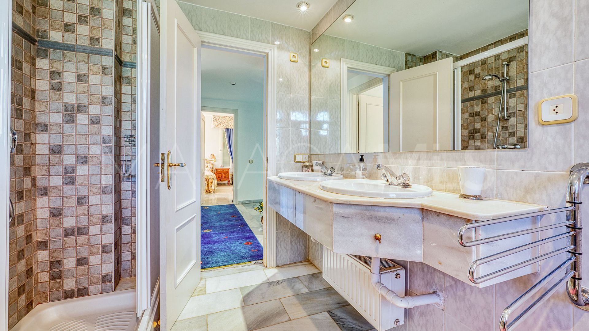 Villa with 4 bedrooms for sale in Nueva Andalucia