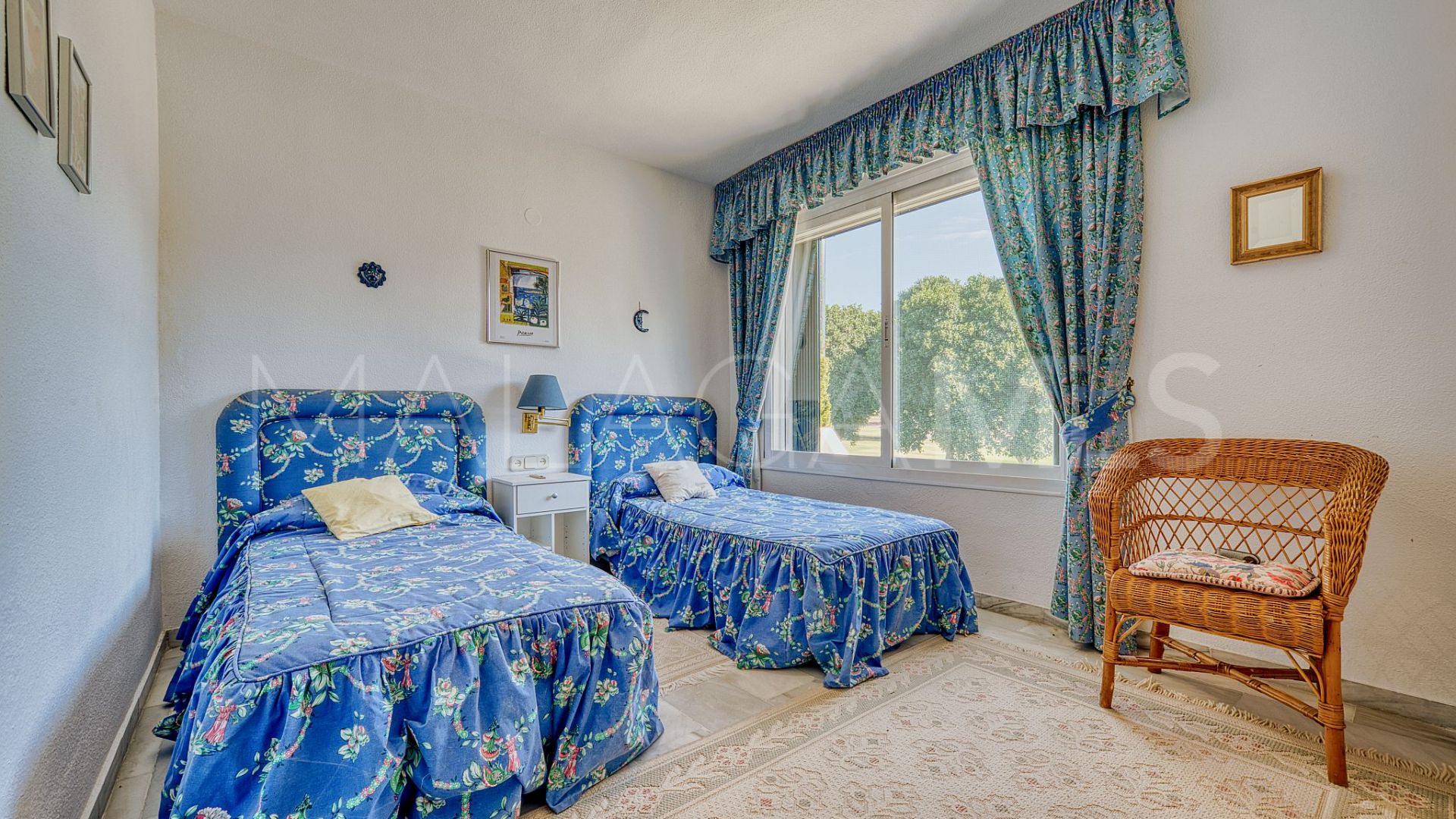 Villa with 4 bedrooms for sale in Nueva Andalucia