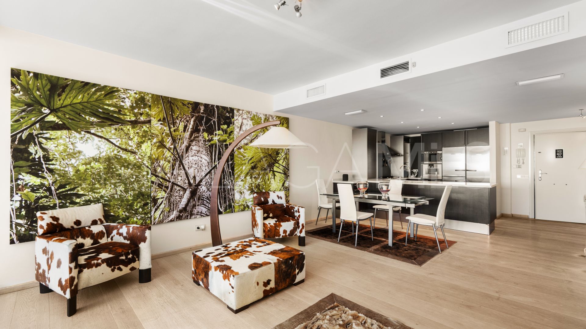 For sale penthouse in Marina Banus with 2 bedrooms