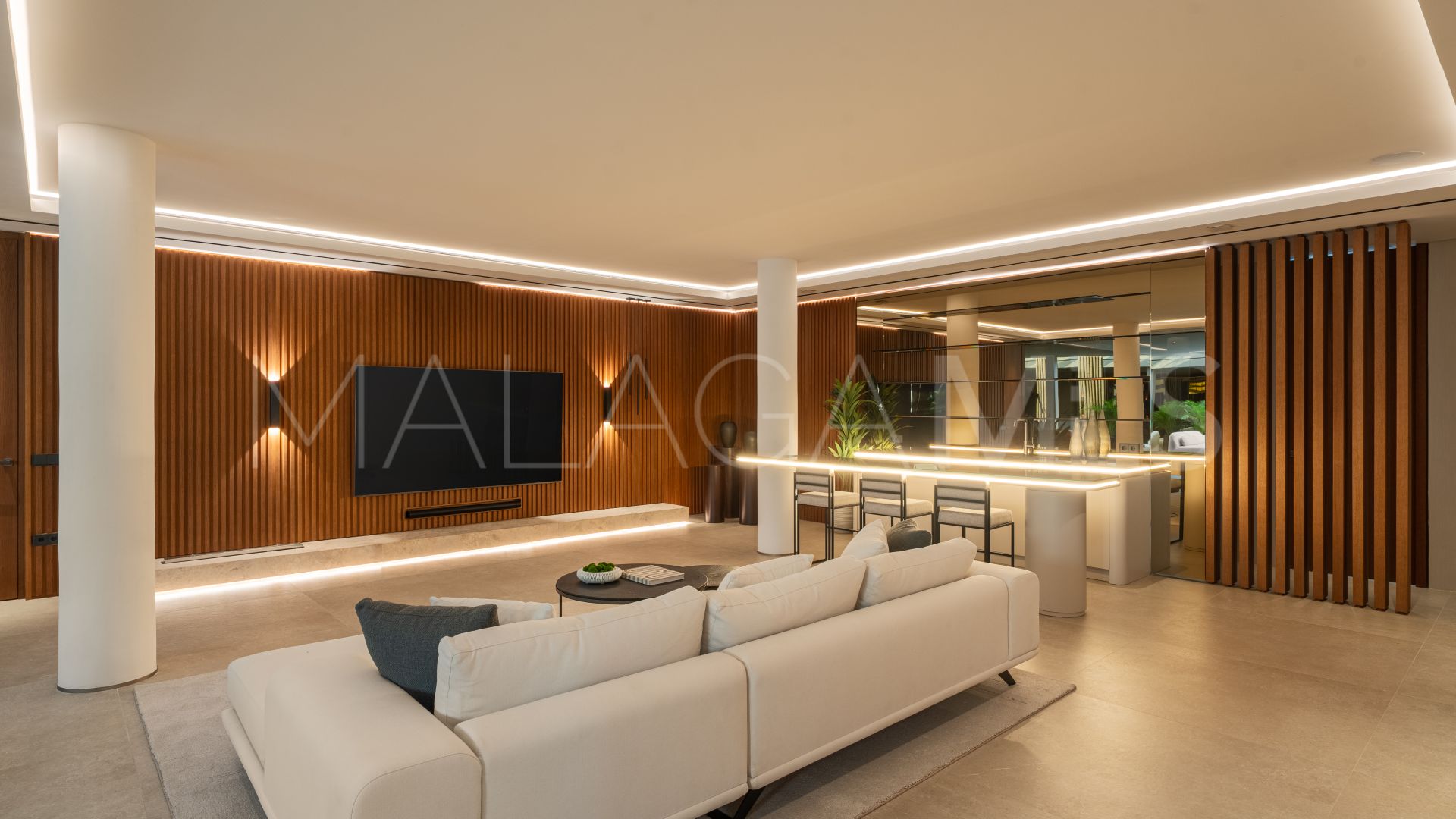 6 bedrooms La Quinta villa for sale