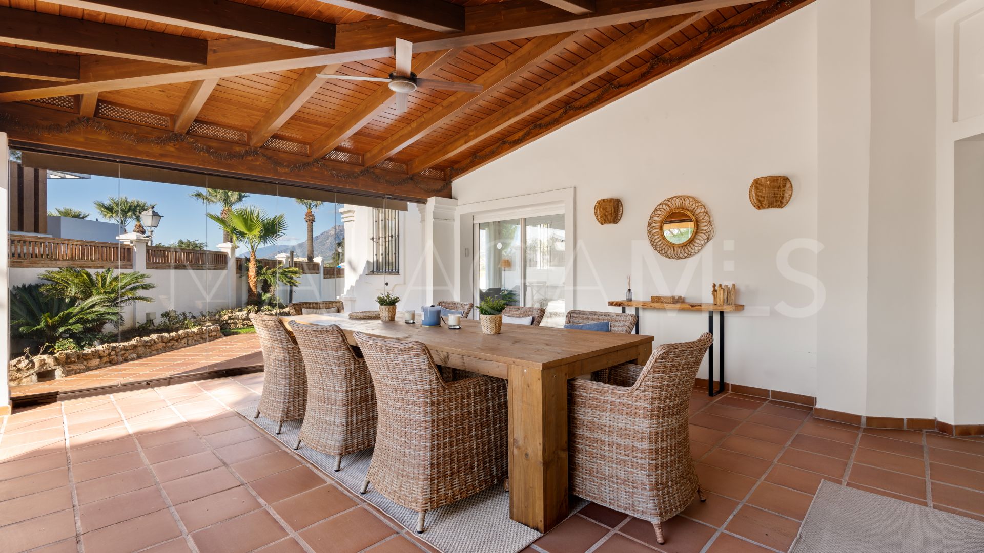 For sale villa in Las Chapas