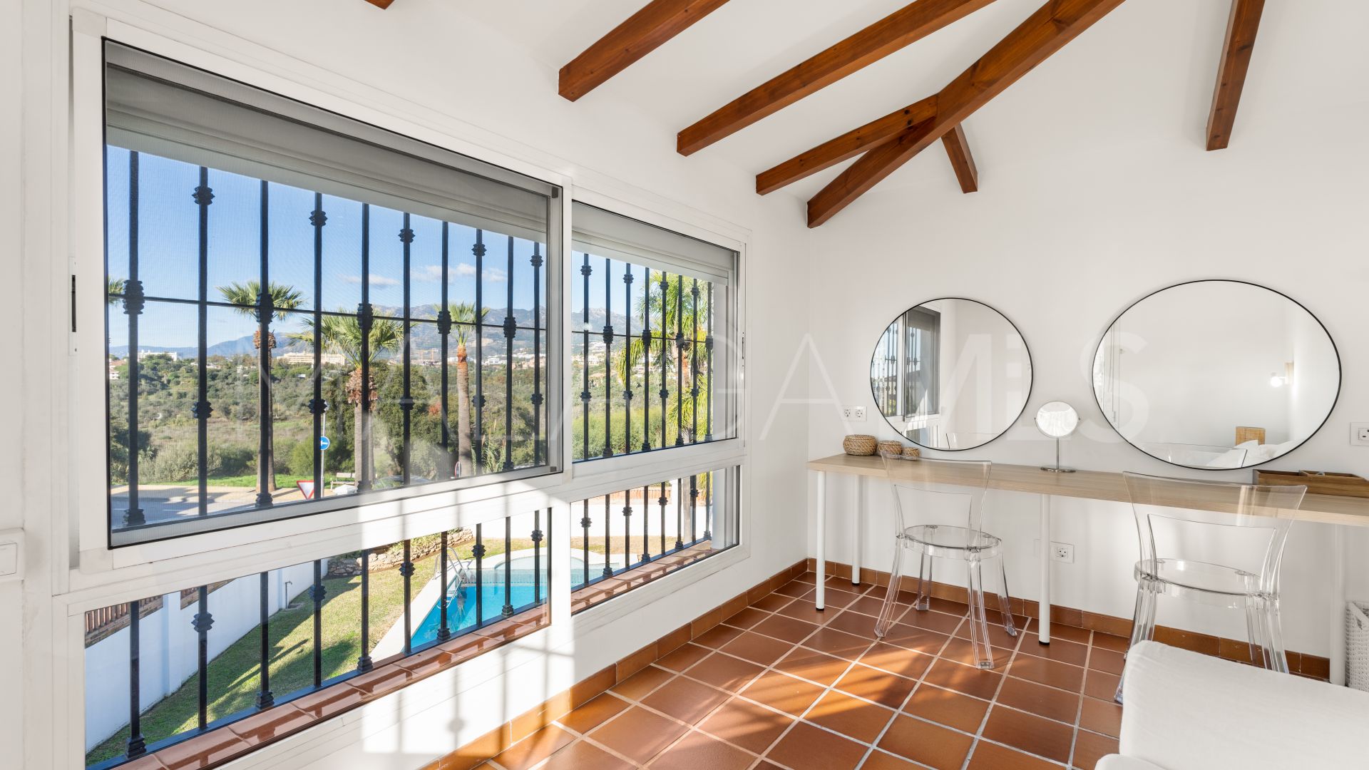 For sale villa in Las Chapas