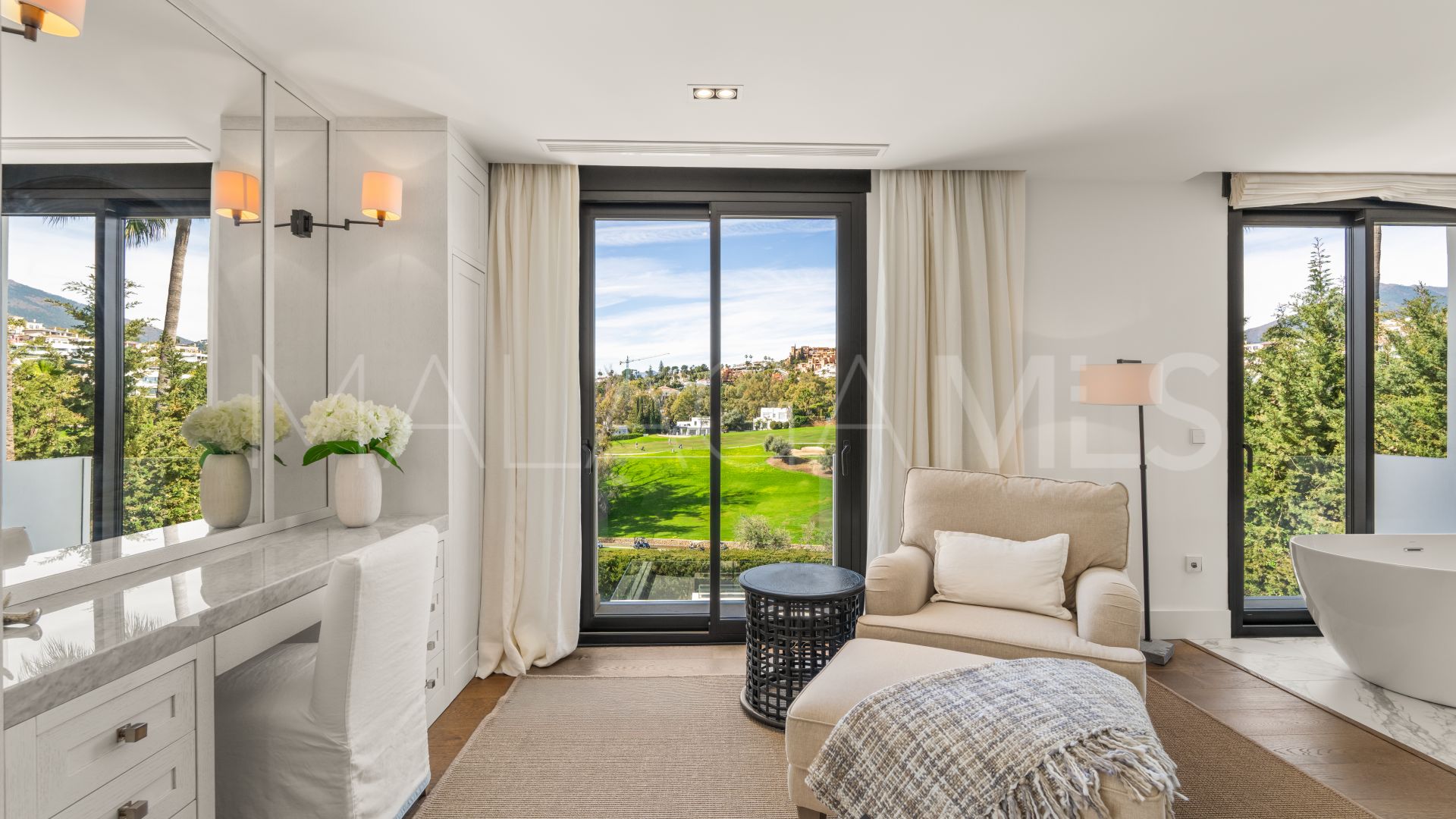 Villa for sale in Los Naranjos