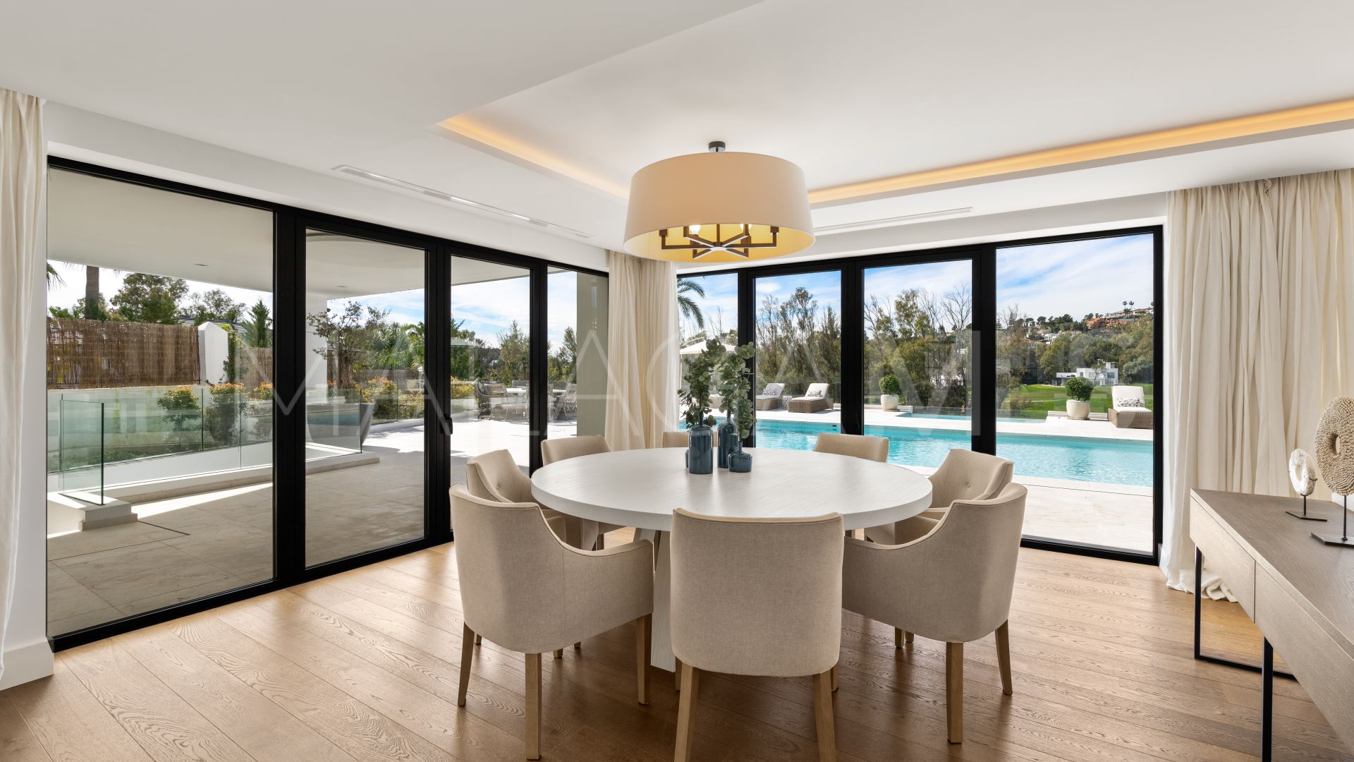 Villa for sale in Los Naranjos