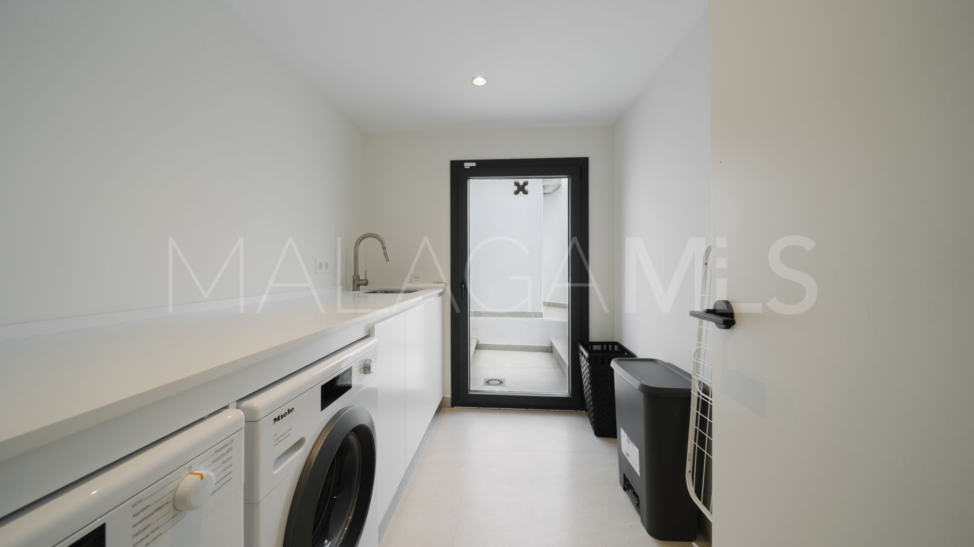 Villa for sale in San Pedro de Alcantara