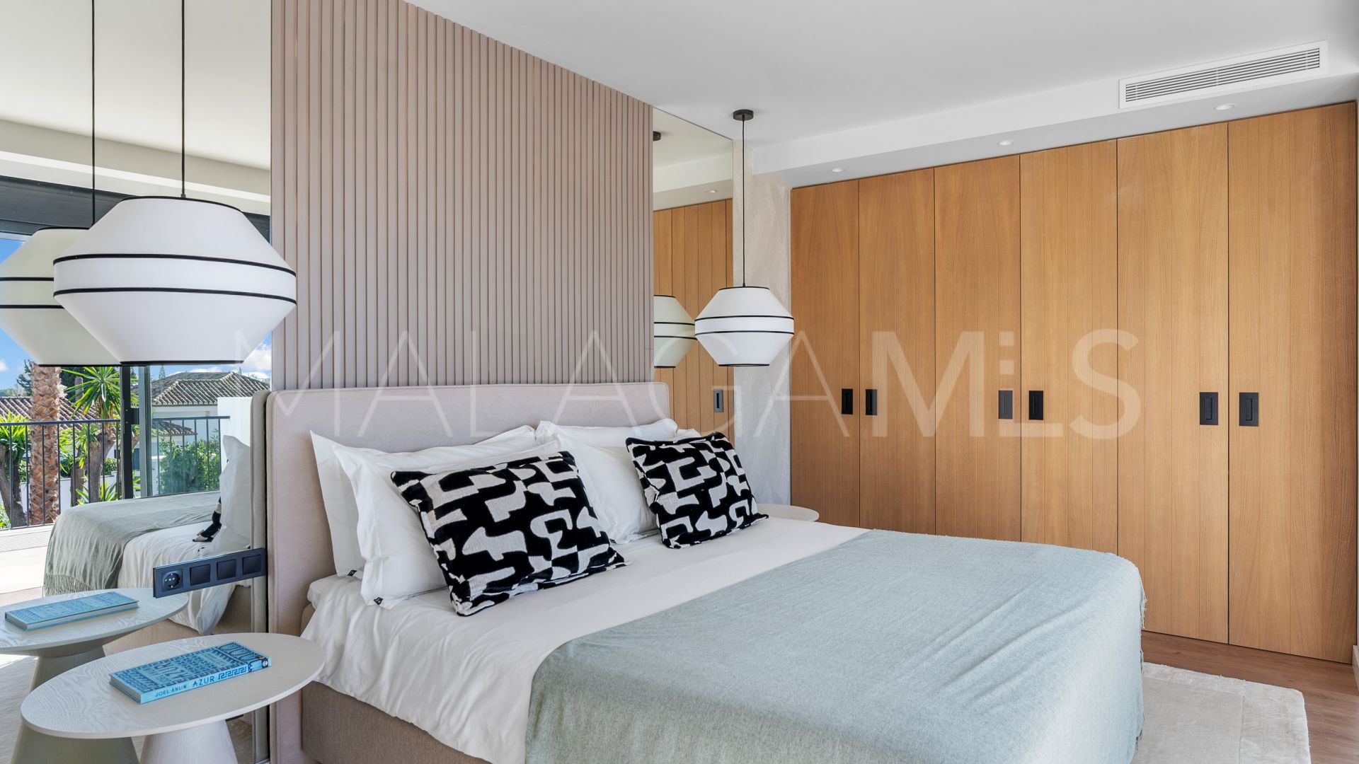 For sale Nueva Andalucia villa