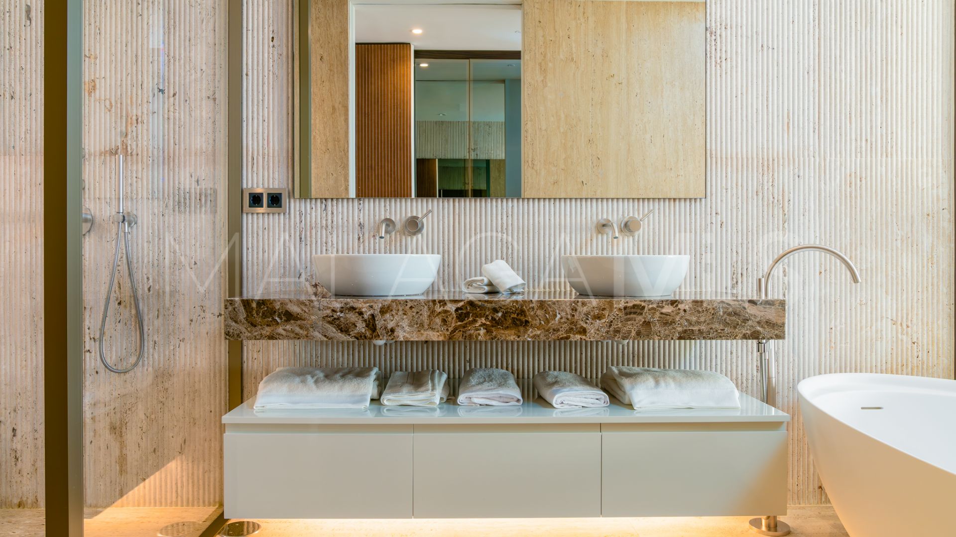 Markplanslägenhet for sale in Golden Mile