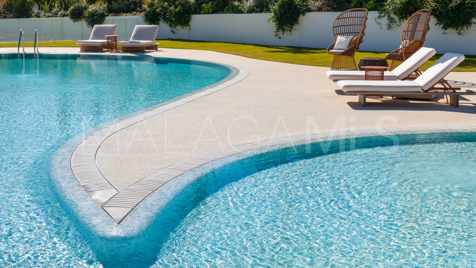 Markplanslägenhet for sale in Golden Mile