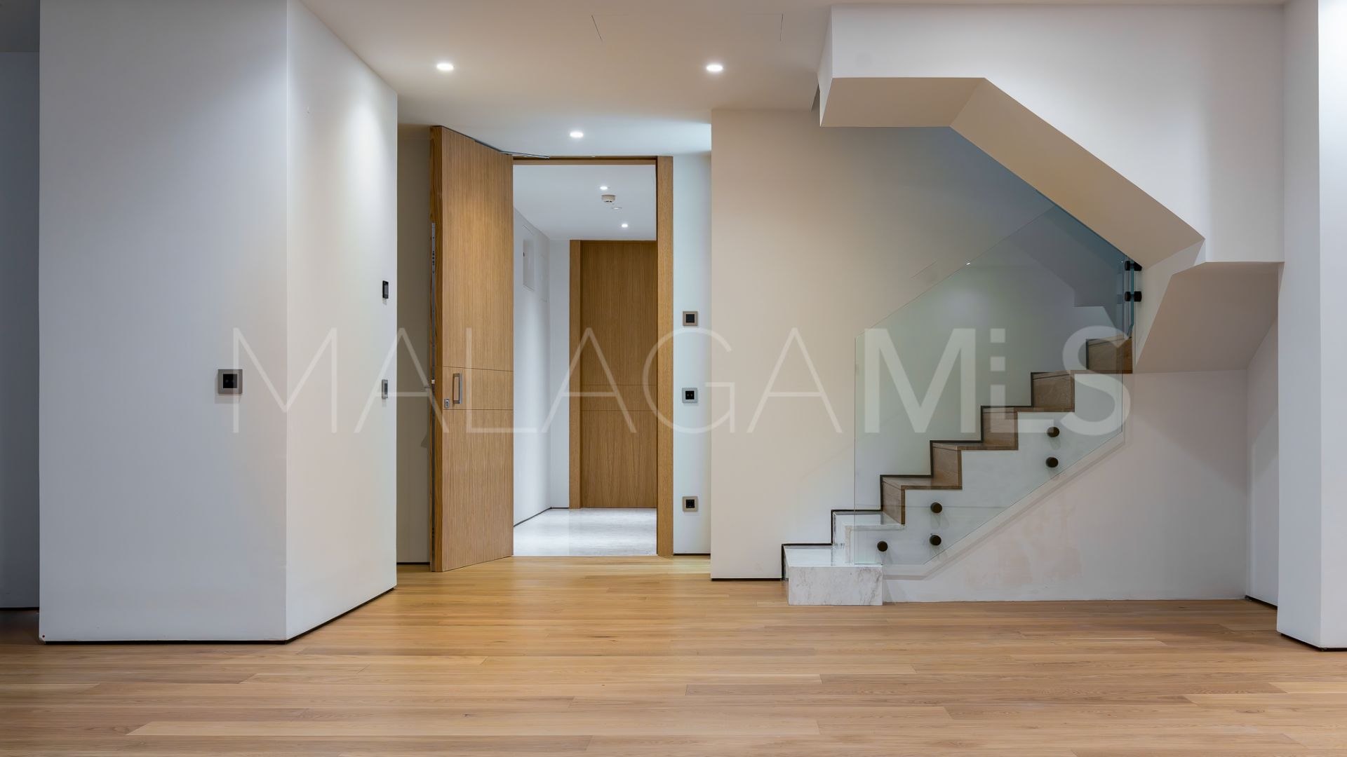 Markplanslägenhet for sale in Golden Mile