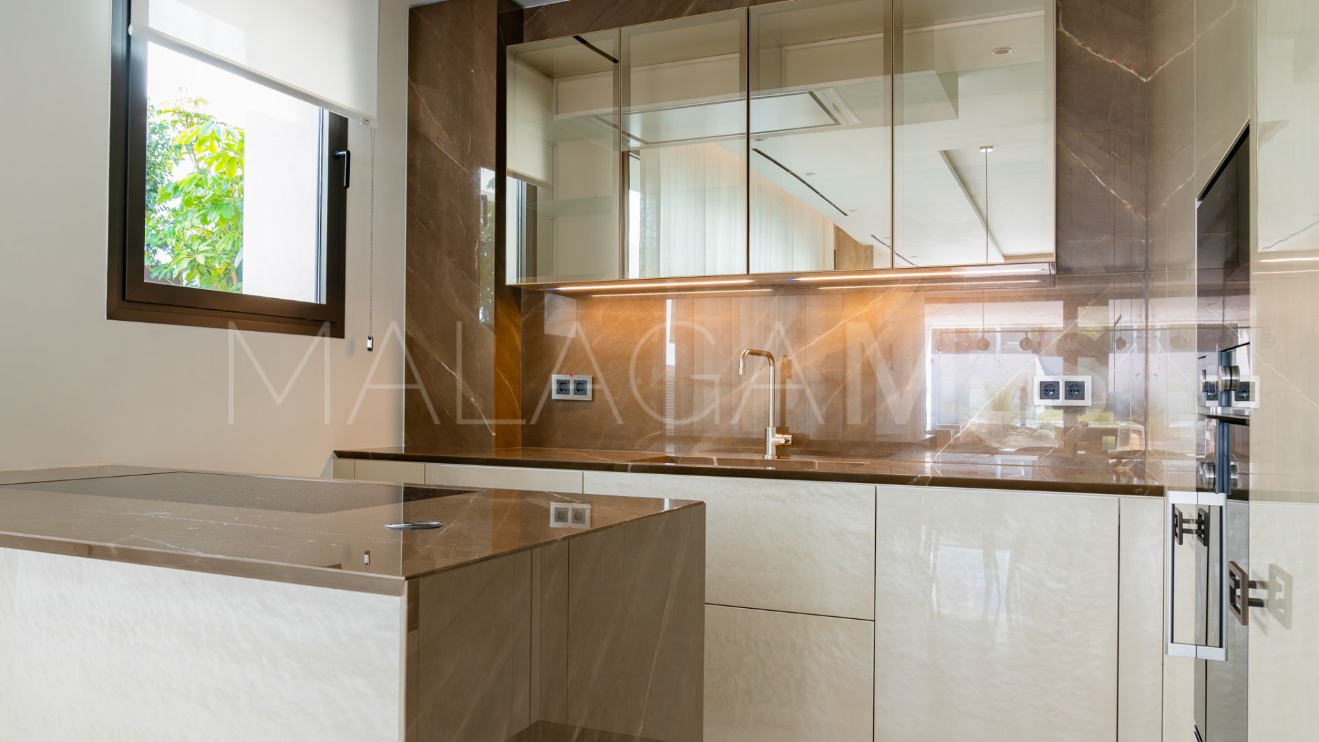 Markplanslägenhet for sale in Golden Mile