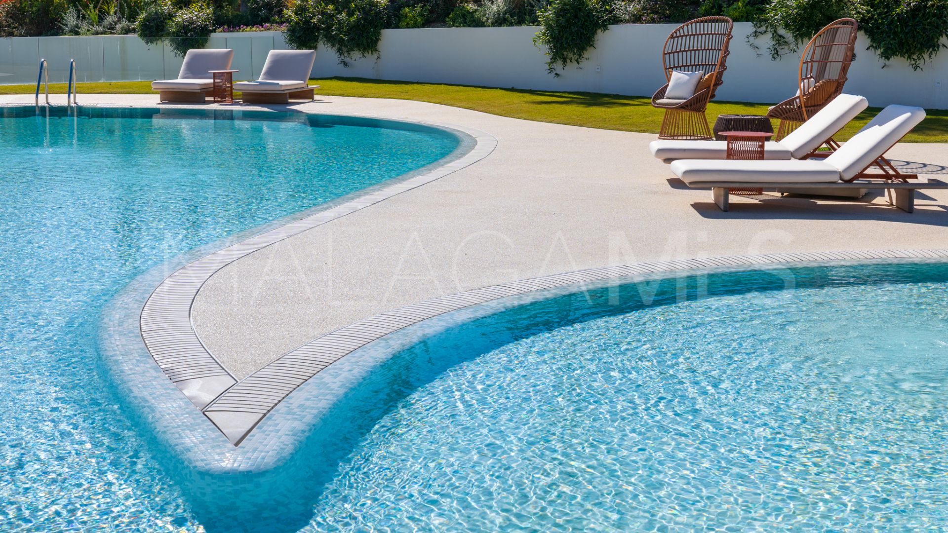 Apartamento planta baja for sale in Marbella Golden Mile