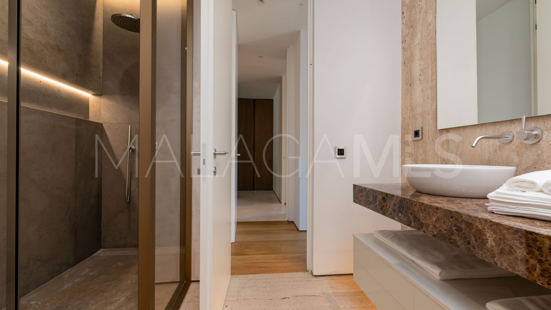 Apartamento planta baja for sale in Marbella Golden Mile