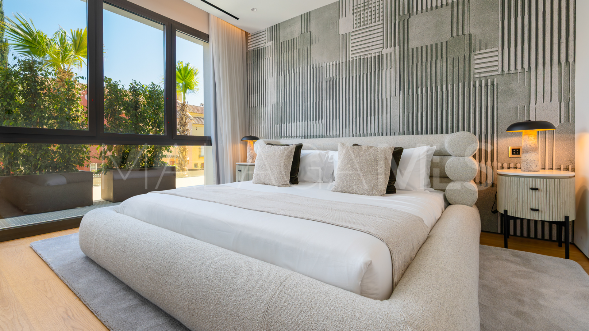 Apartamento planta baja for sale in Marbella Golden Mile