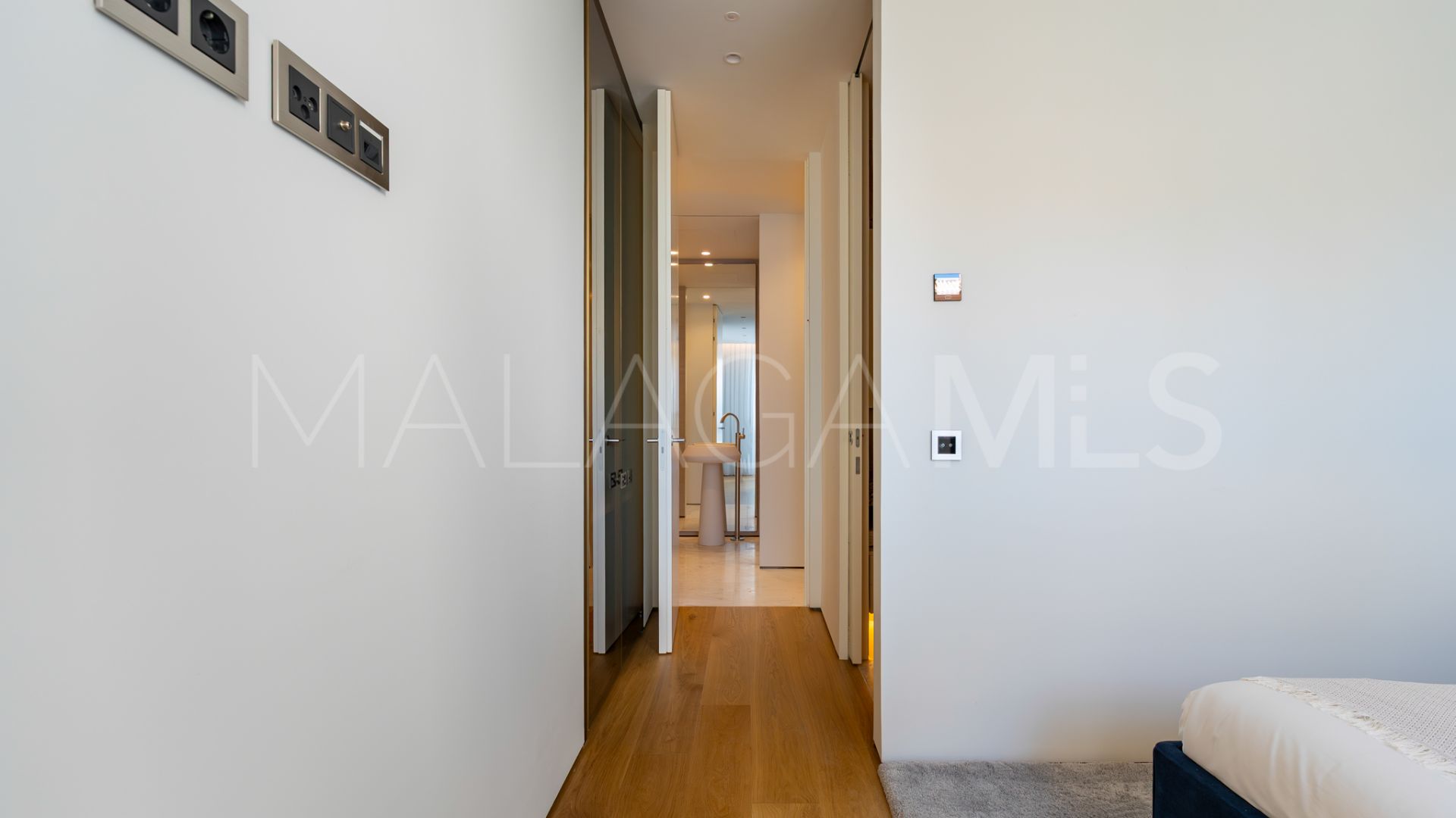 Apartamento planta baja for sale in Marbella Golden Mile