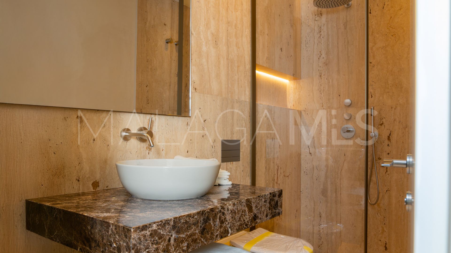 Apartamento planta baja for sale in Marbella Golden Mile