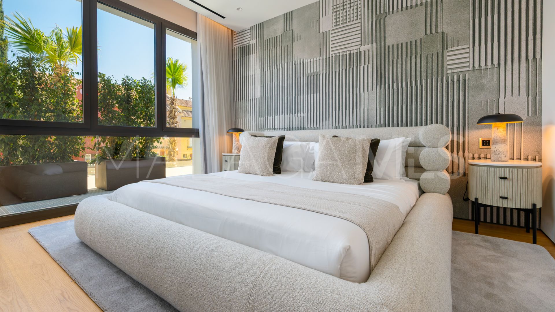 Apartamento planta baja for sale in Marbella Golden Mile