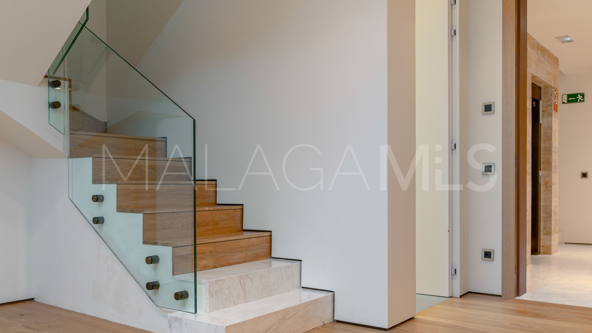 Apartamento planta baja for sale in Marbella Golden Mile