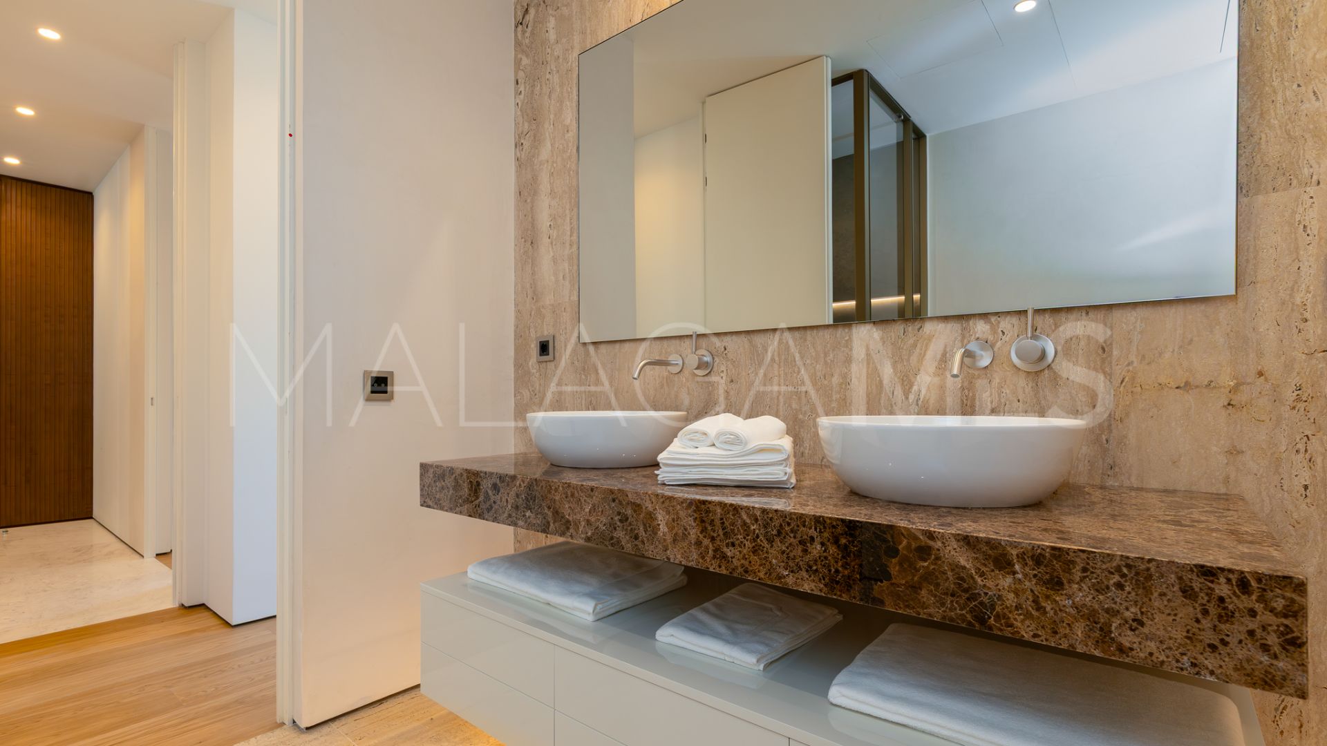 Apartamento planta baja for sale in Marbella Golden Mile