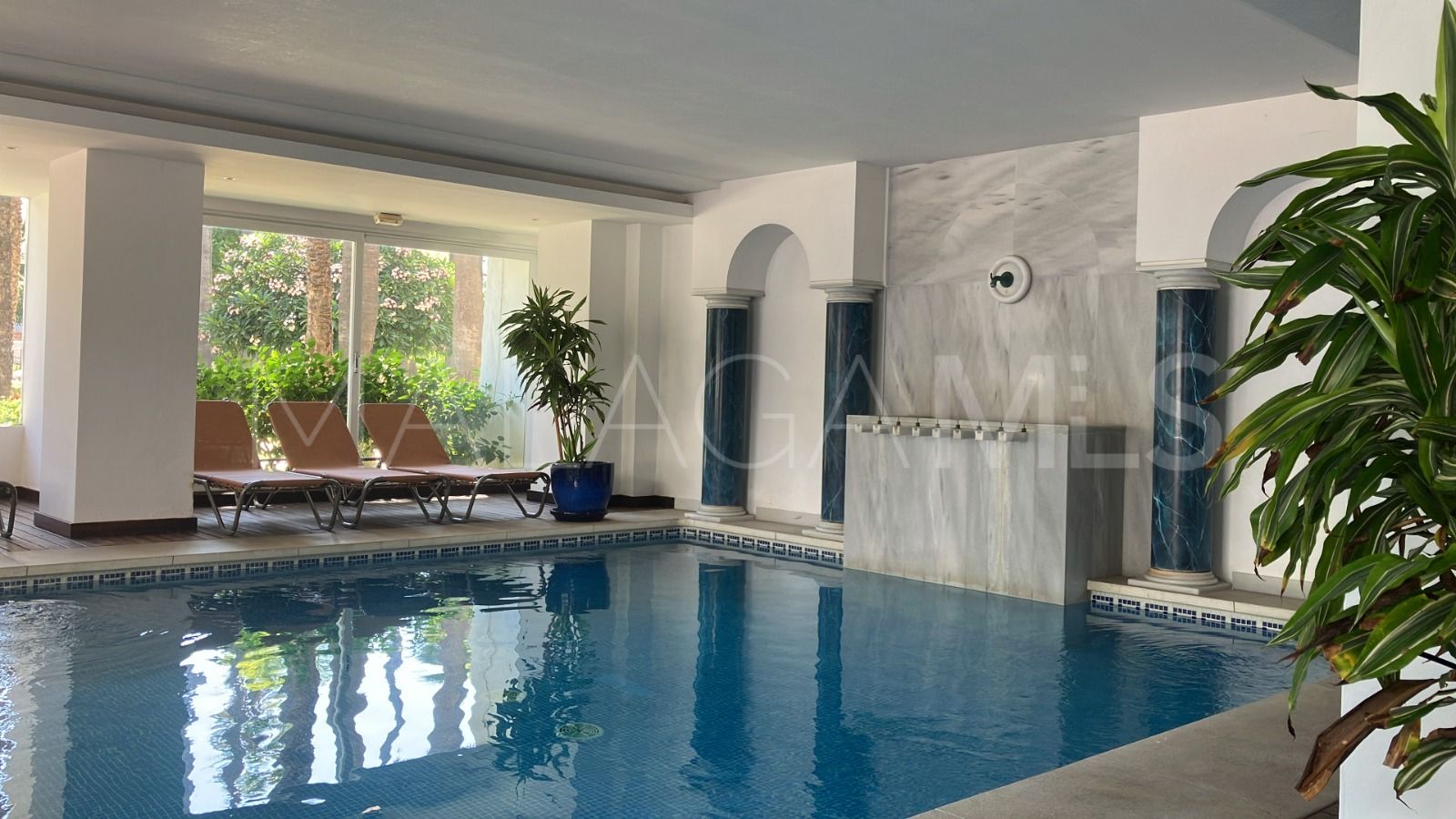 Wohnung for sale in Marbella - Puerto Banus