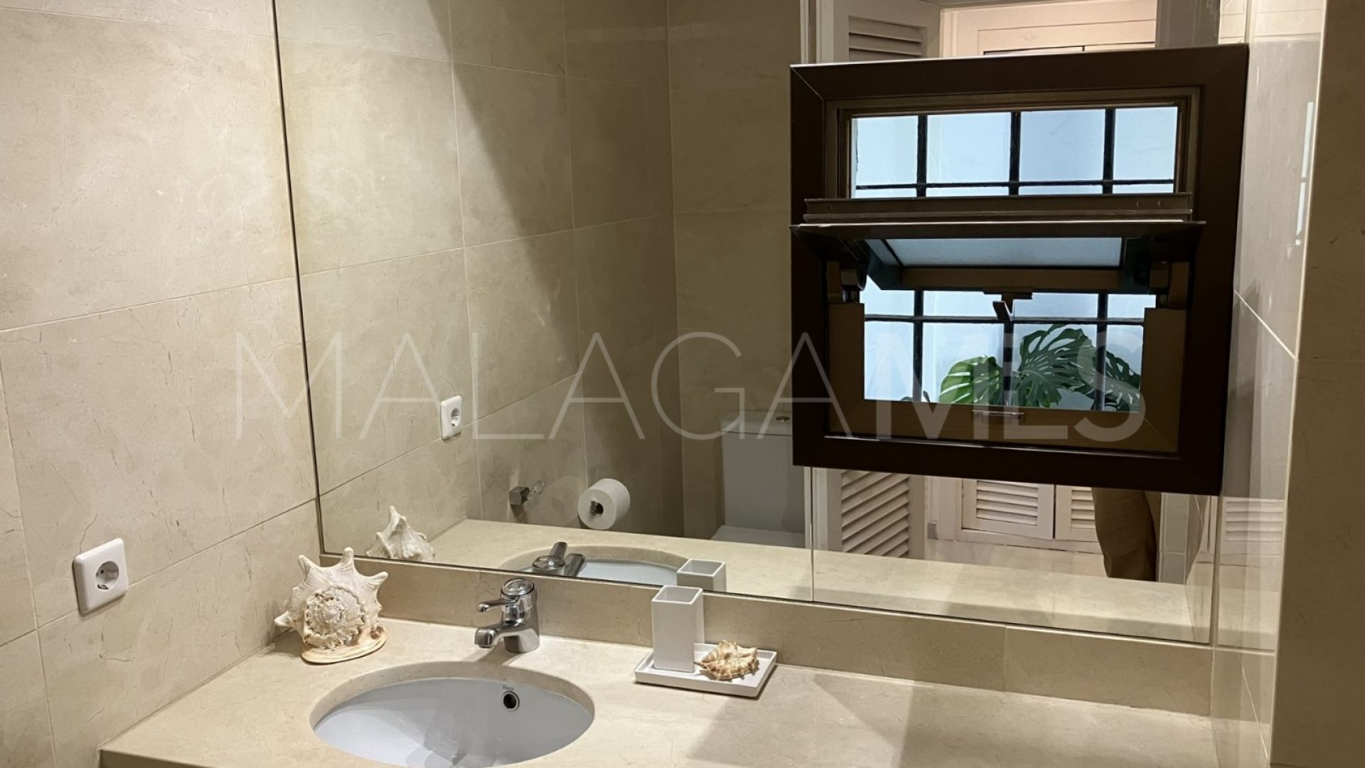 Wohnung for sale in Marbella - Puerto Banus