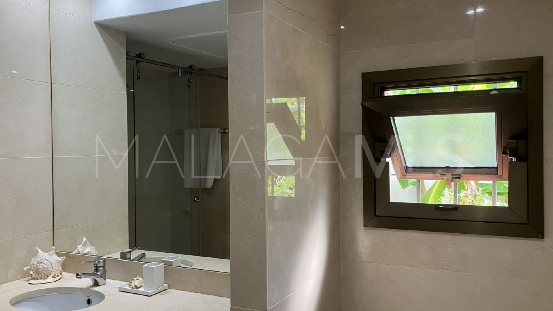 Wohnung for sale in Marbella - Puerto Banus