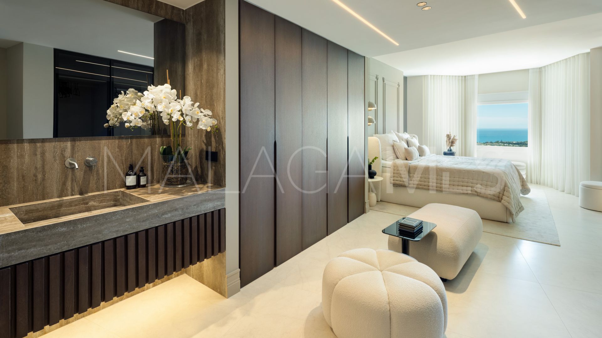 Penthouse with 4 bedrooms for sale in Marbella Golden Mile