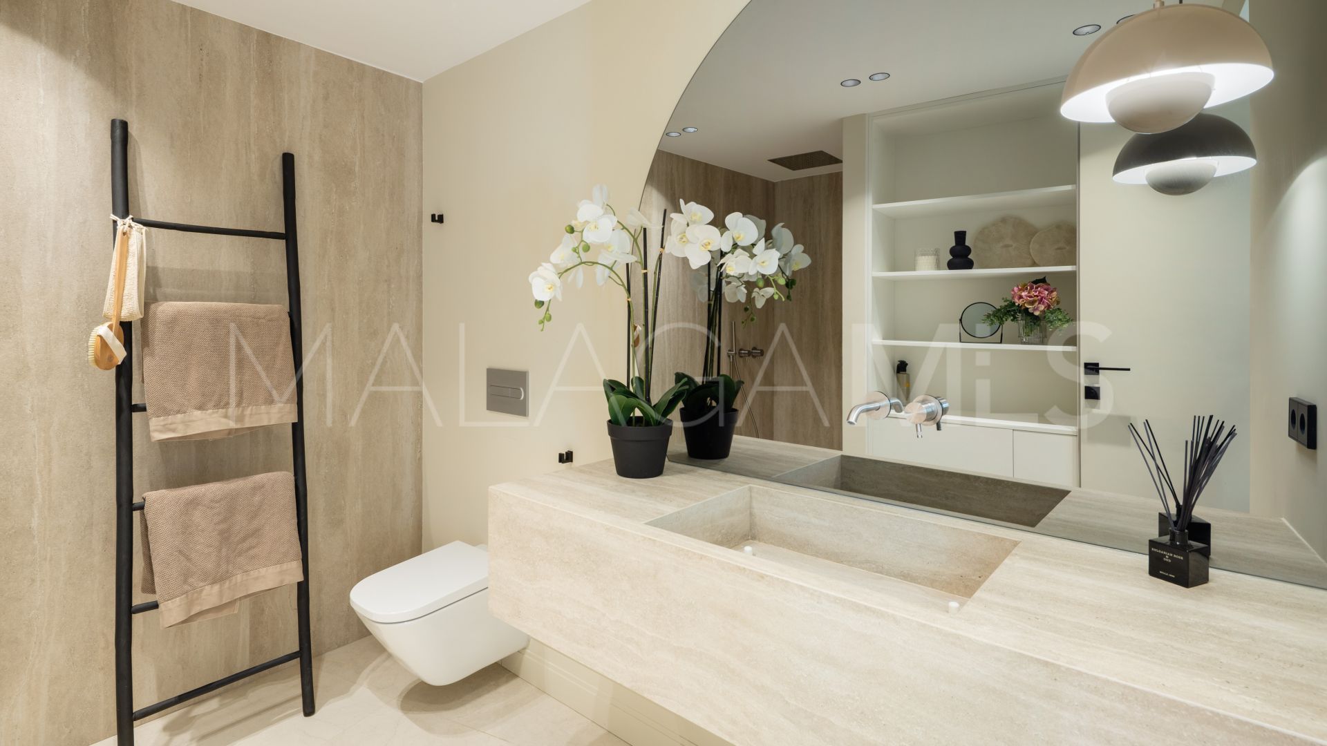 Penthouse with 4 bedrooms for sale in Marbella Golden Mile