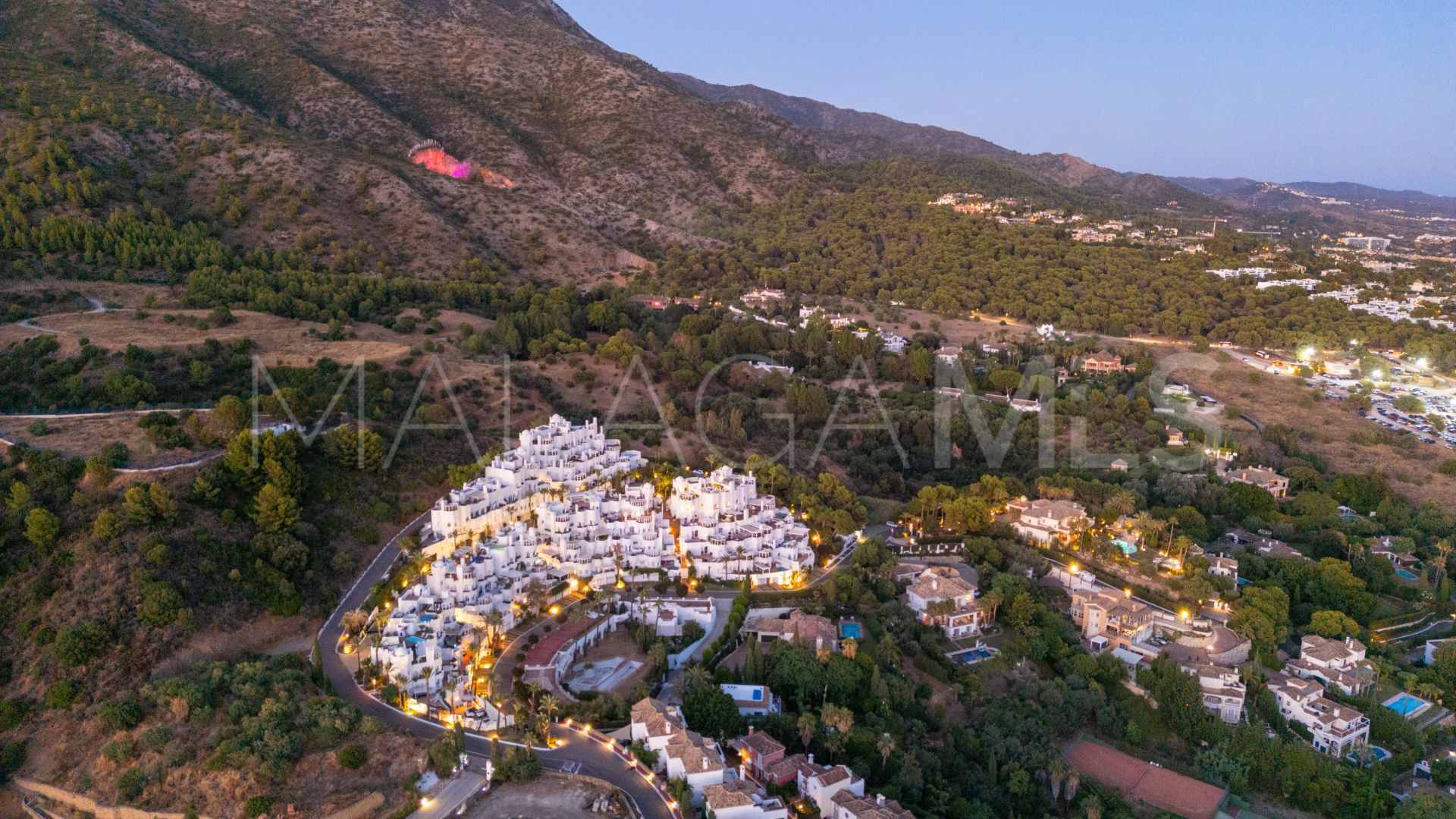 Penthouse with 4 bedrooms for sale in Marbella Golden Mile