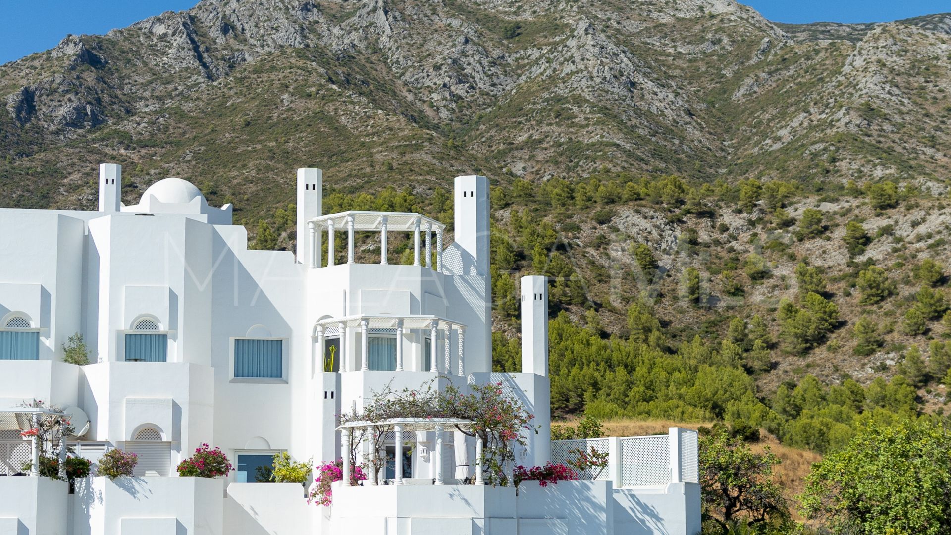 Penthouse with 4 bedrooms for sale in Marbella Golden Mile