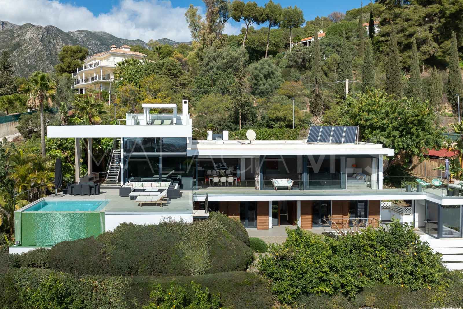 Villa for sale in Marbella with 5 bedrooms