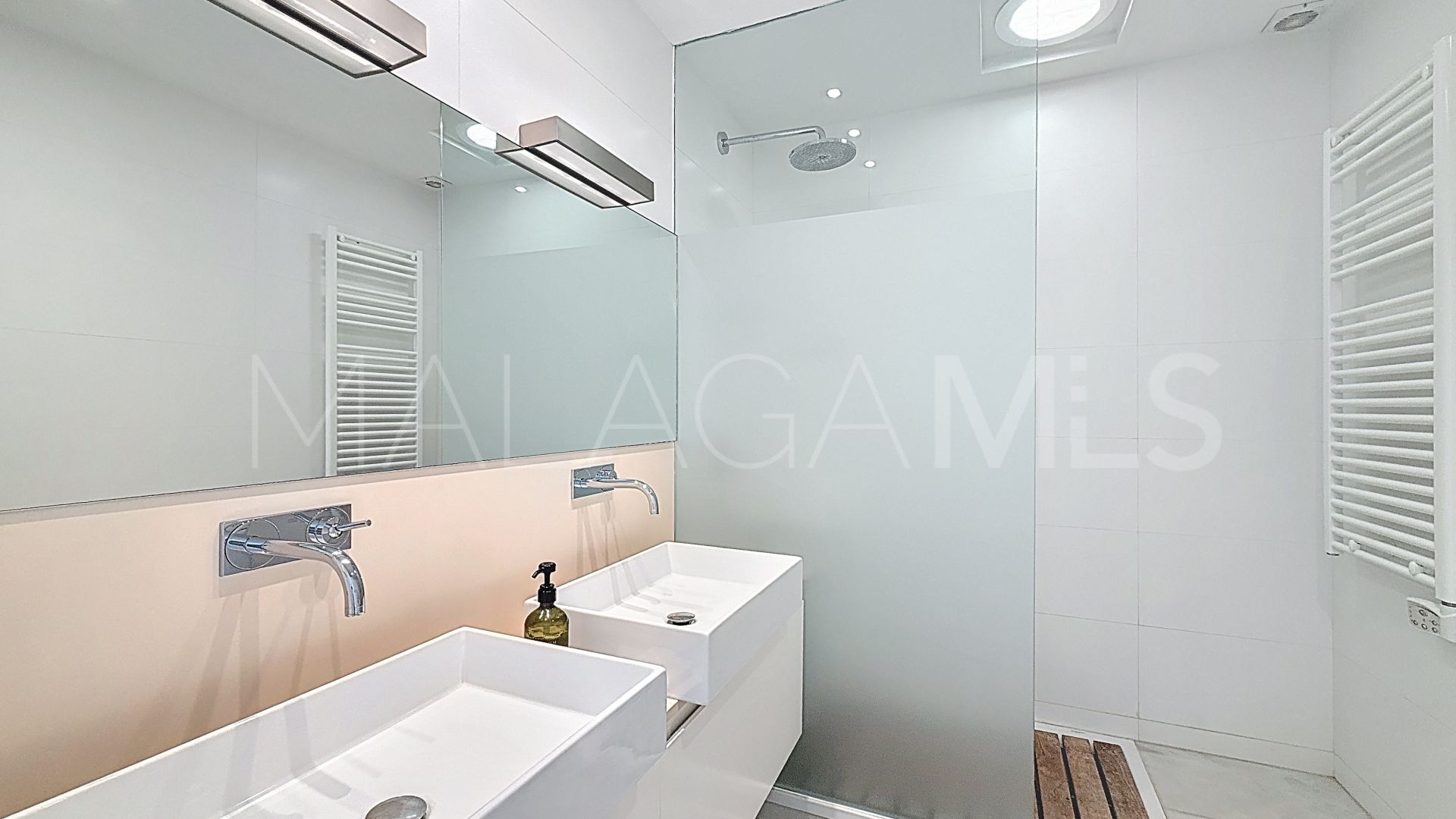 Maison de ville for sale in Guadalvillas