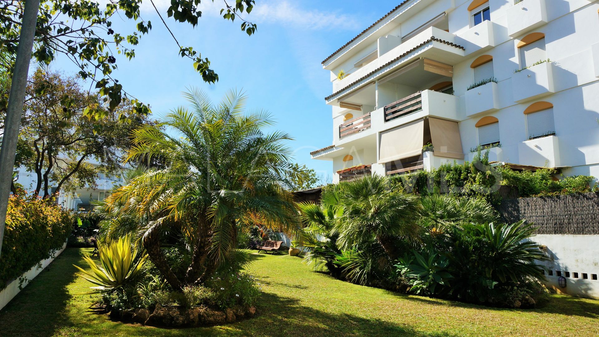 5 bedrooms Guadalmina Baja apartment for sale