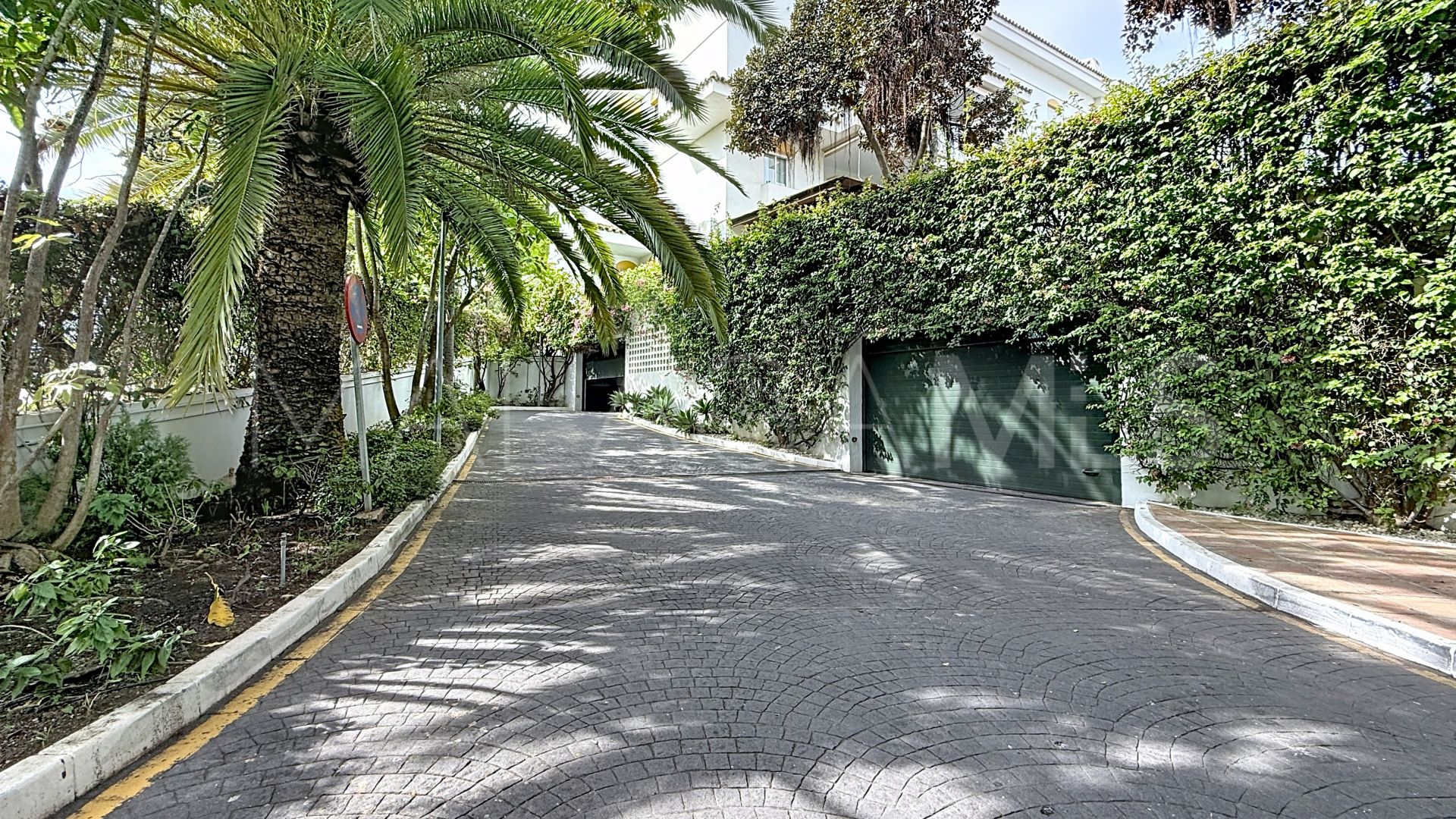 5 bedrooms Guadalmina Baja apartment for sale