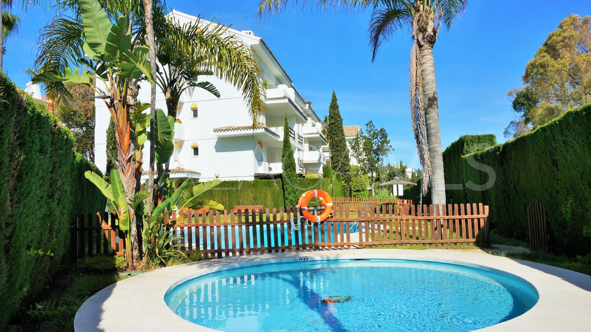 5 bedrooms Guadalmina Baja apartment for sale