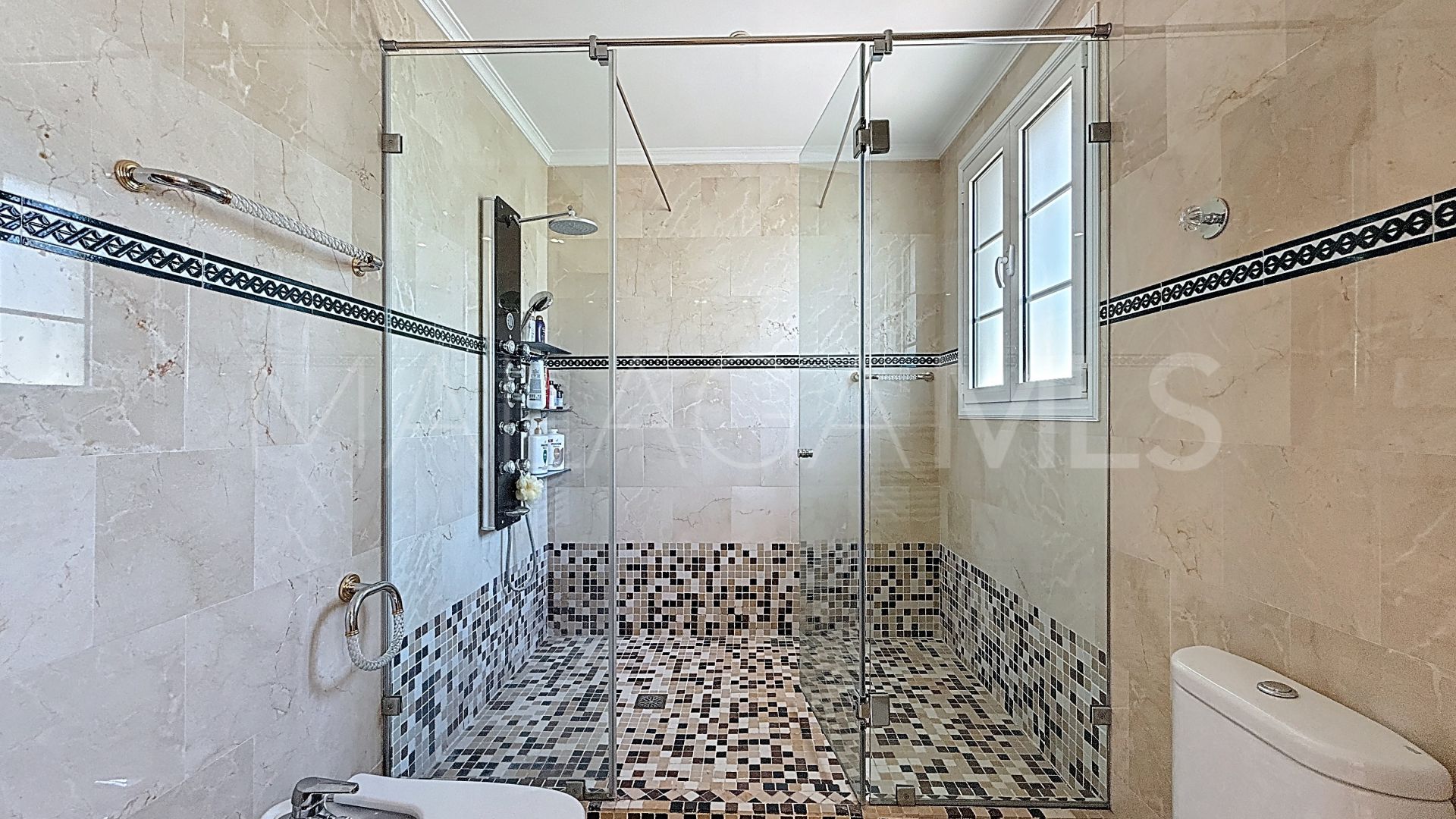 4 bedrooms villa for sale in Casasola