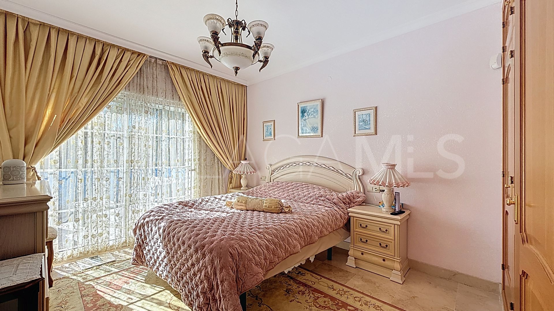 4 bedrooms villa for sale in Casasola